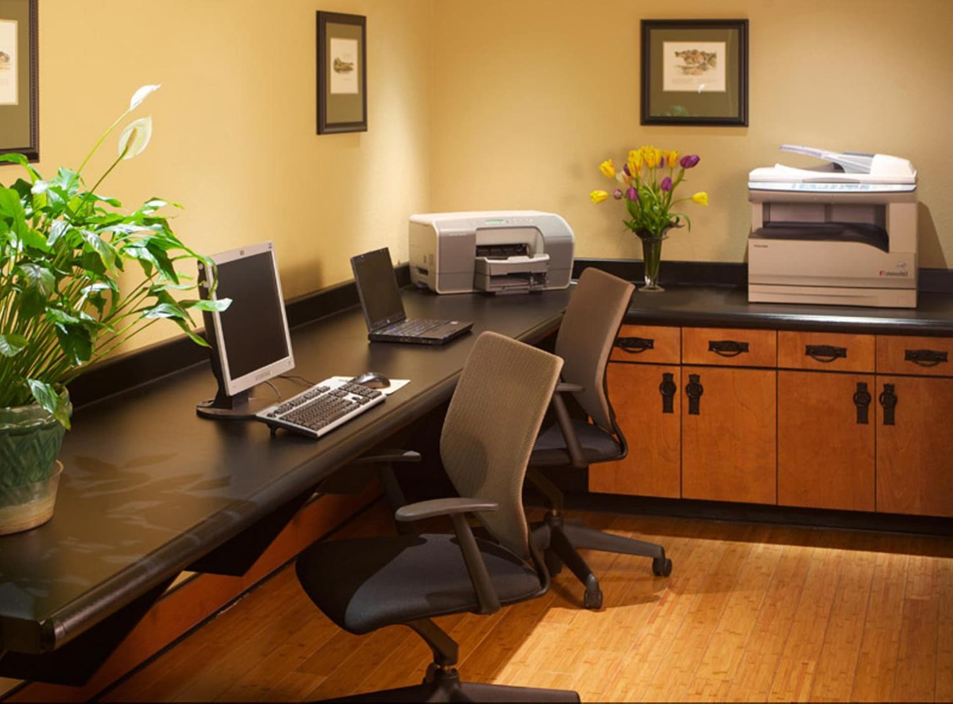 Larkspur Landing Extended Stay Suites Sunnyvale gallery photo in Sunnyvale, CA — image 4