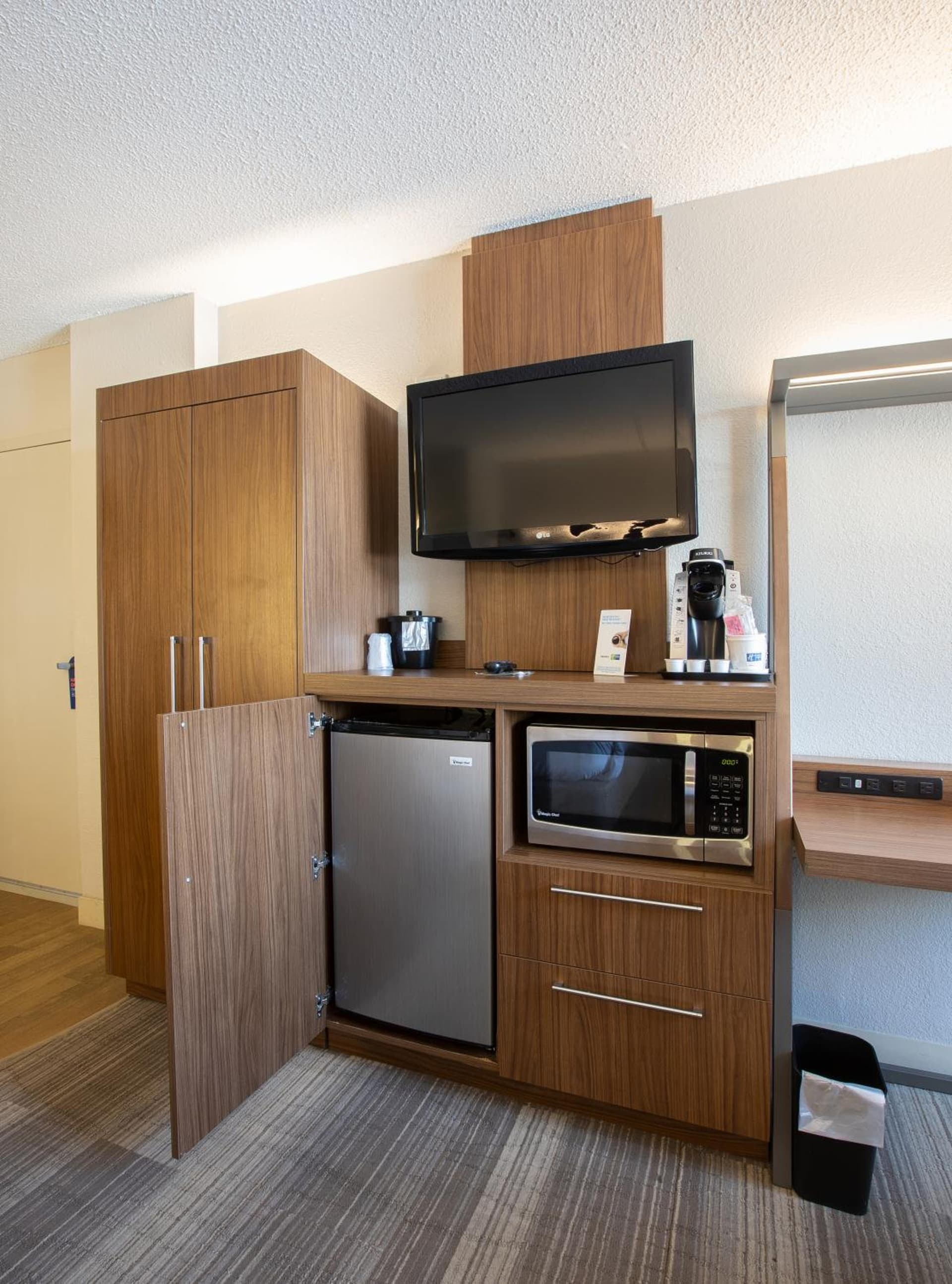 Holiday Inn Express New Orleans Downtown by IHG property views in New Orleans, LA — gallery photo 3
