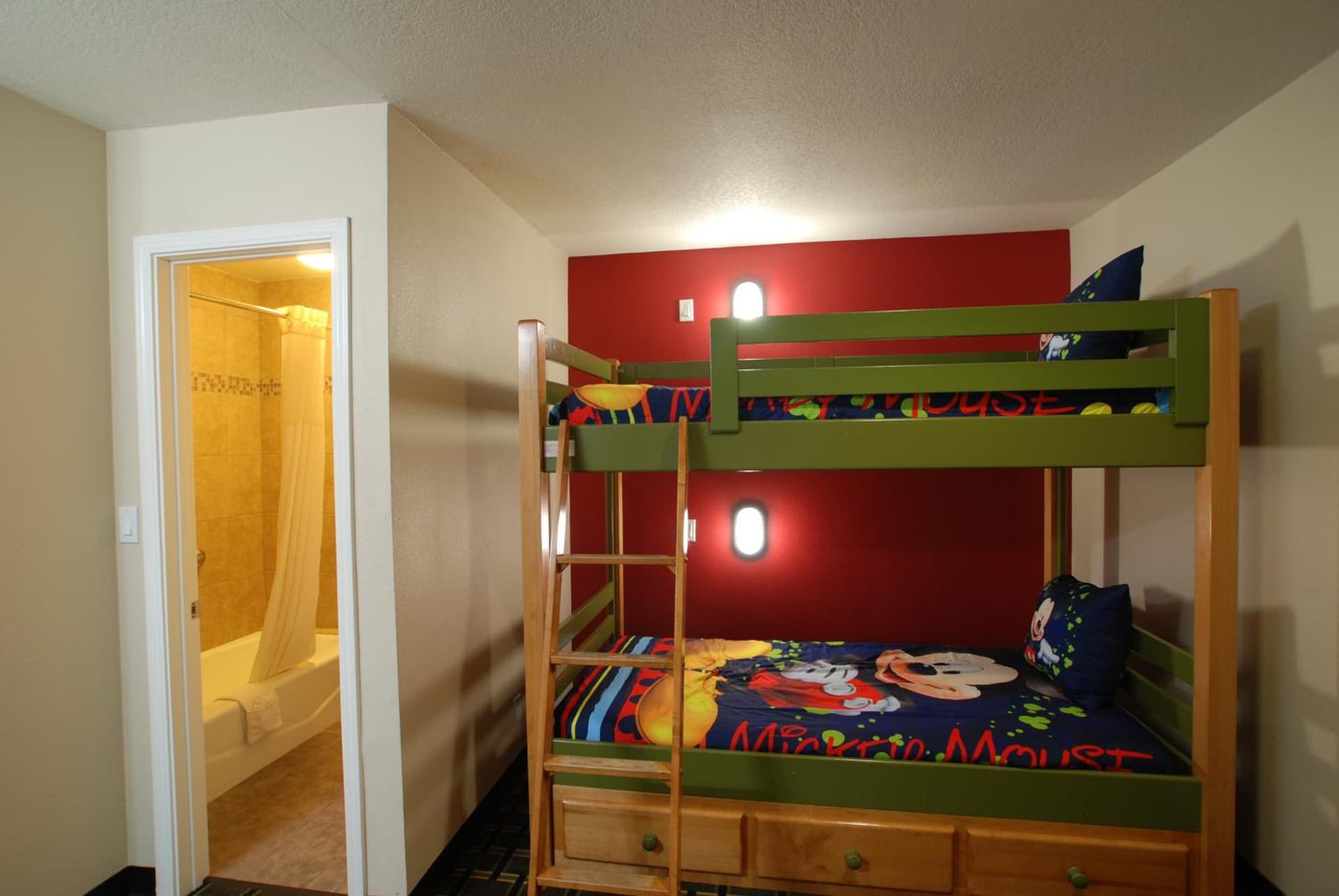 Stanford Inn & Suites Anaheim gallery photo in Anaheim, CA — image 40
