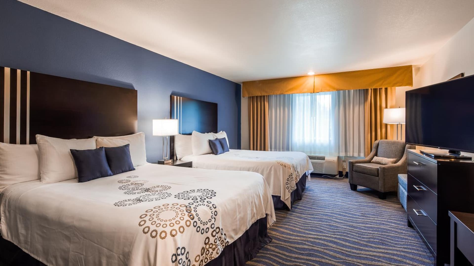 Best Western Plus Edmonds Harbor Inn gallery photo in Edmonds, WA — image 63