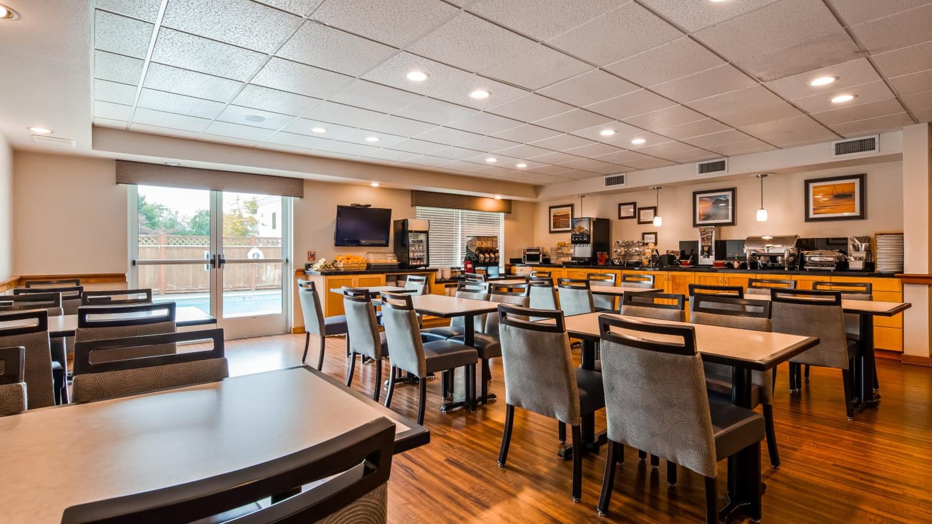 Best Western Plus Edmonds Harbor Inn gallery photo in Edmonds, WA — image 56