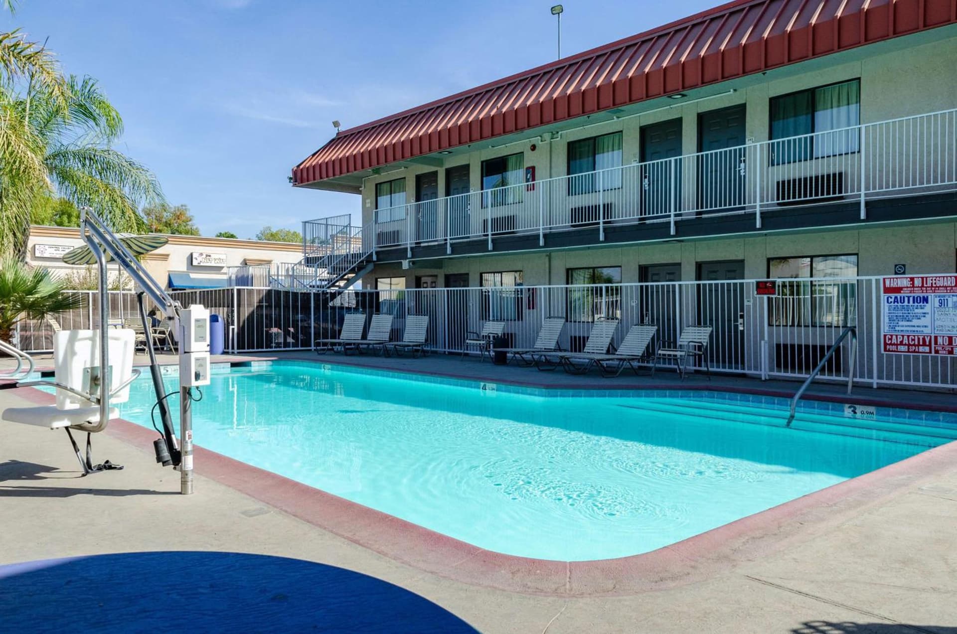 Motel 6-Fresno, CA - Yosemite Hwy property views in Pinedale, CA — gallery photo 3