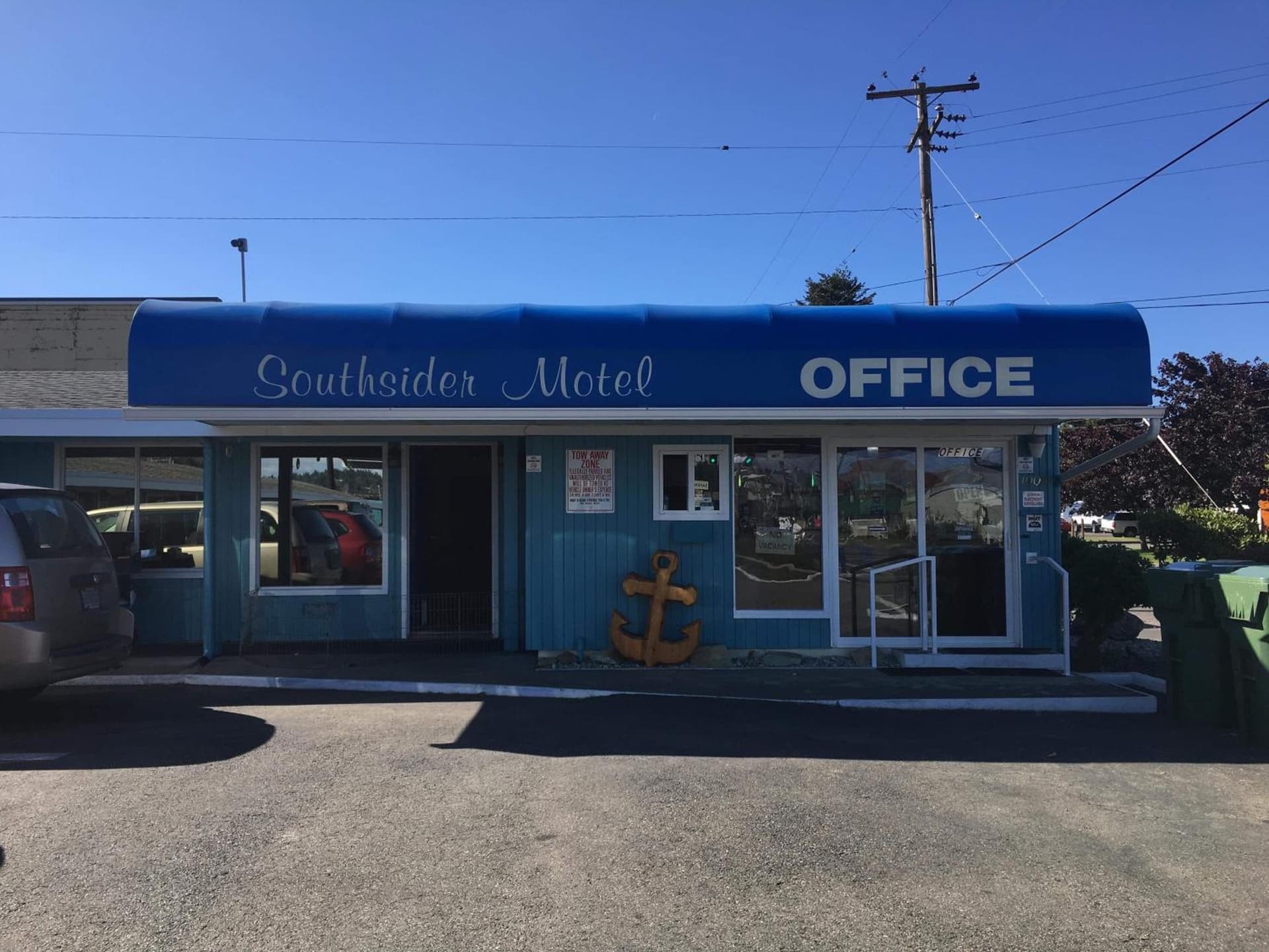 Southsider Motel interior in Coos Bay, OR — gallery photo 2