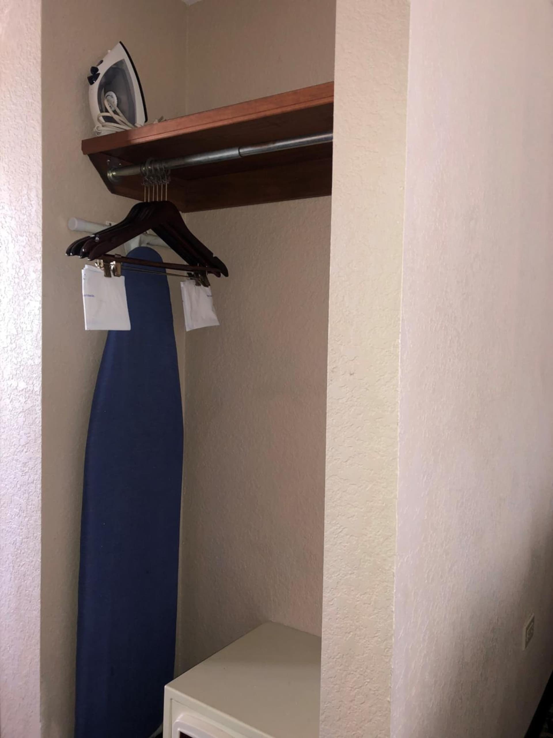 Days Inn & Suites by Wyndham Fort Pierce I-95 gallery photo in Fort Pierce, FL — image 14