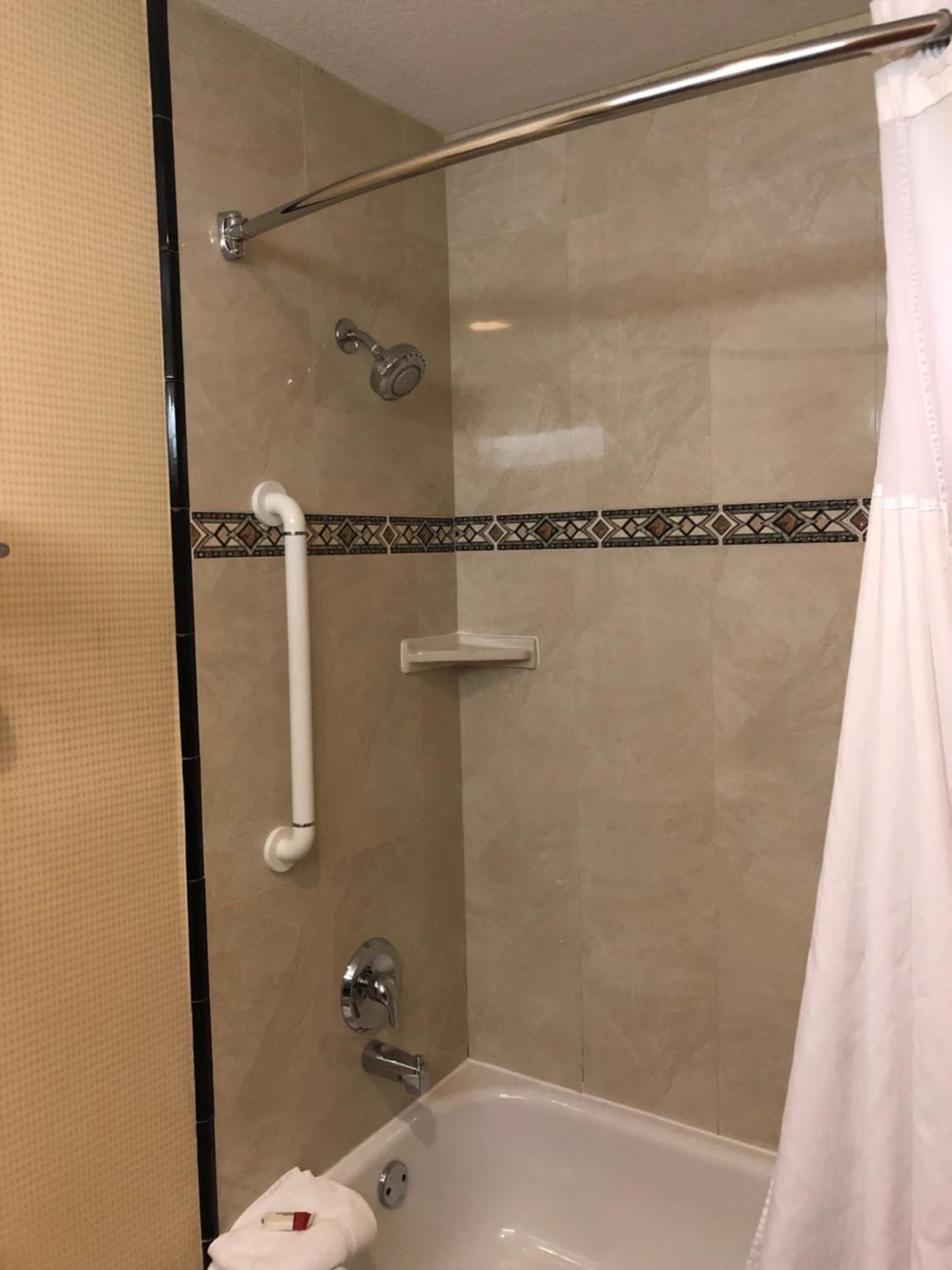 Days Inn & Suites by Wyndham Fort Pierce I-95 gallery photo in Fort Pierce, FL — image 17