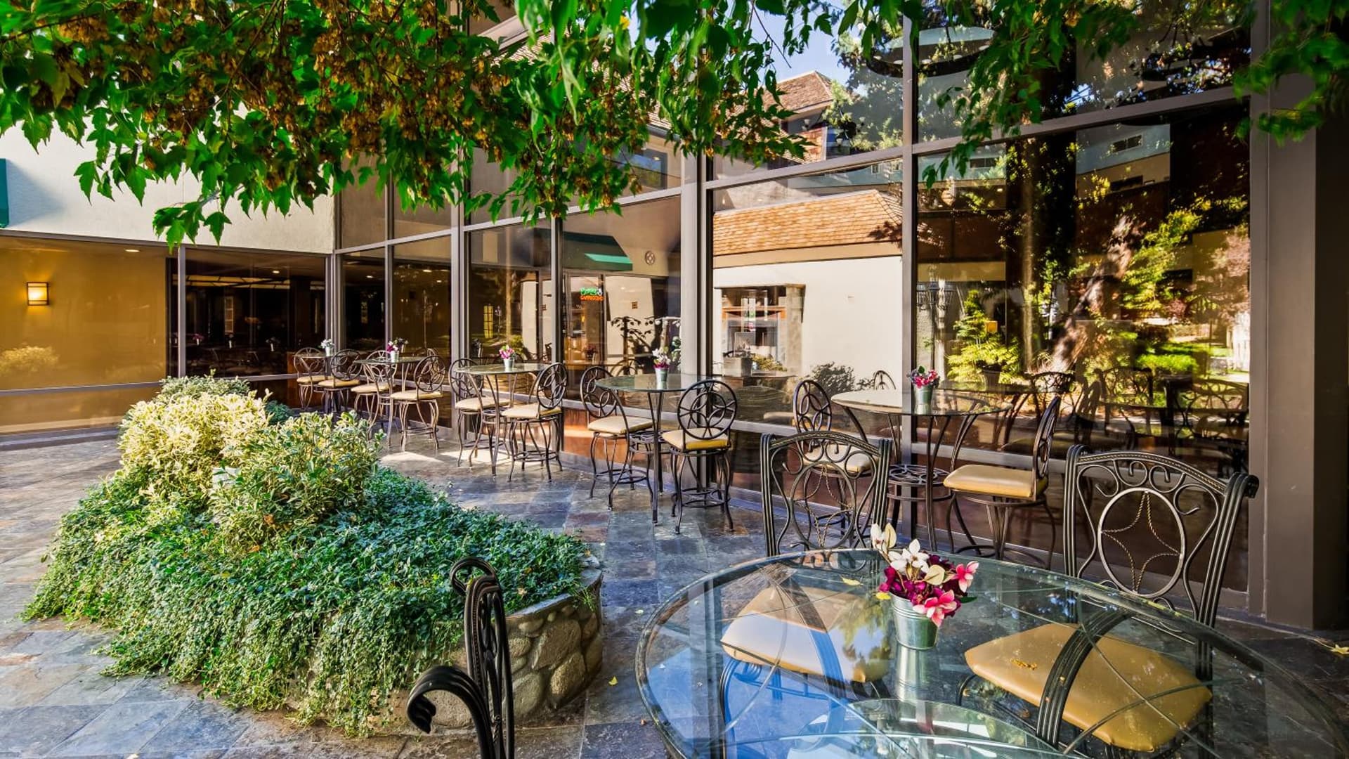 SureStay Plus Hotel by Best Western Reno Airport gallery photo in Reno, NV — image 42