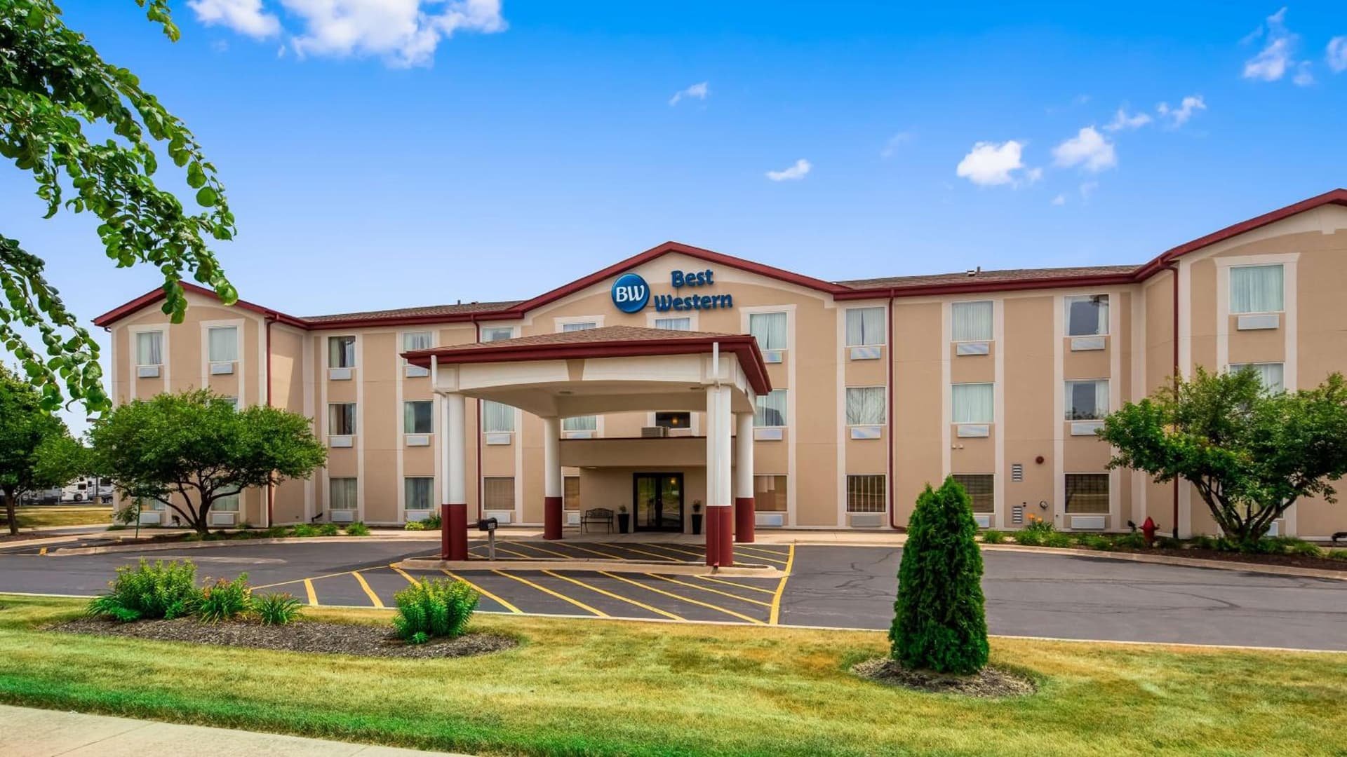 Best Western Joliet Inn & Suites featured exterior or lobby in Joliet, IL — similar hotel