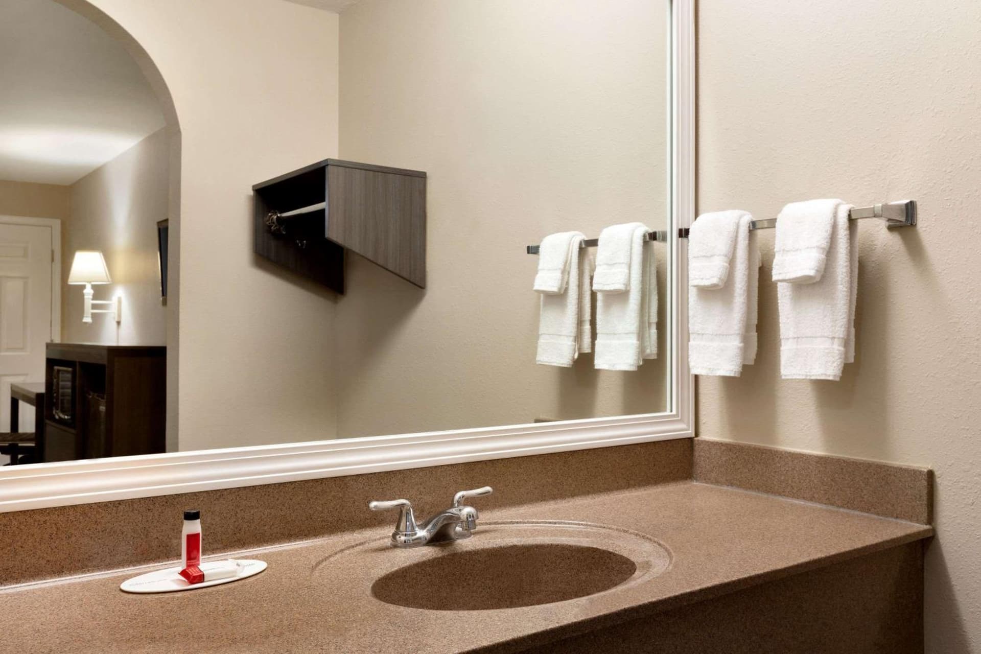 Super 8 by Wyndham Lake Charles Northeast interior in Lake Charles, LA — gallery photo 2