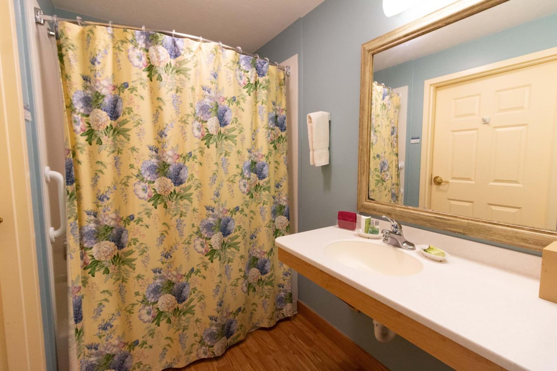 Essenhaus Inn & Conf. Center gallery photo in Middlebury, IN — image 26