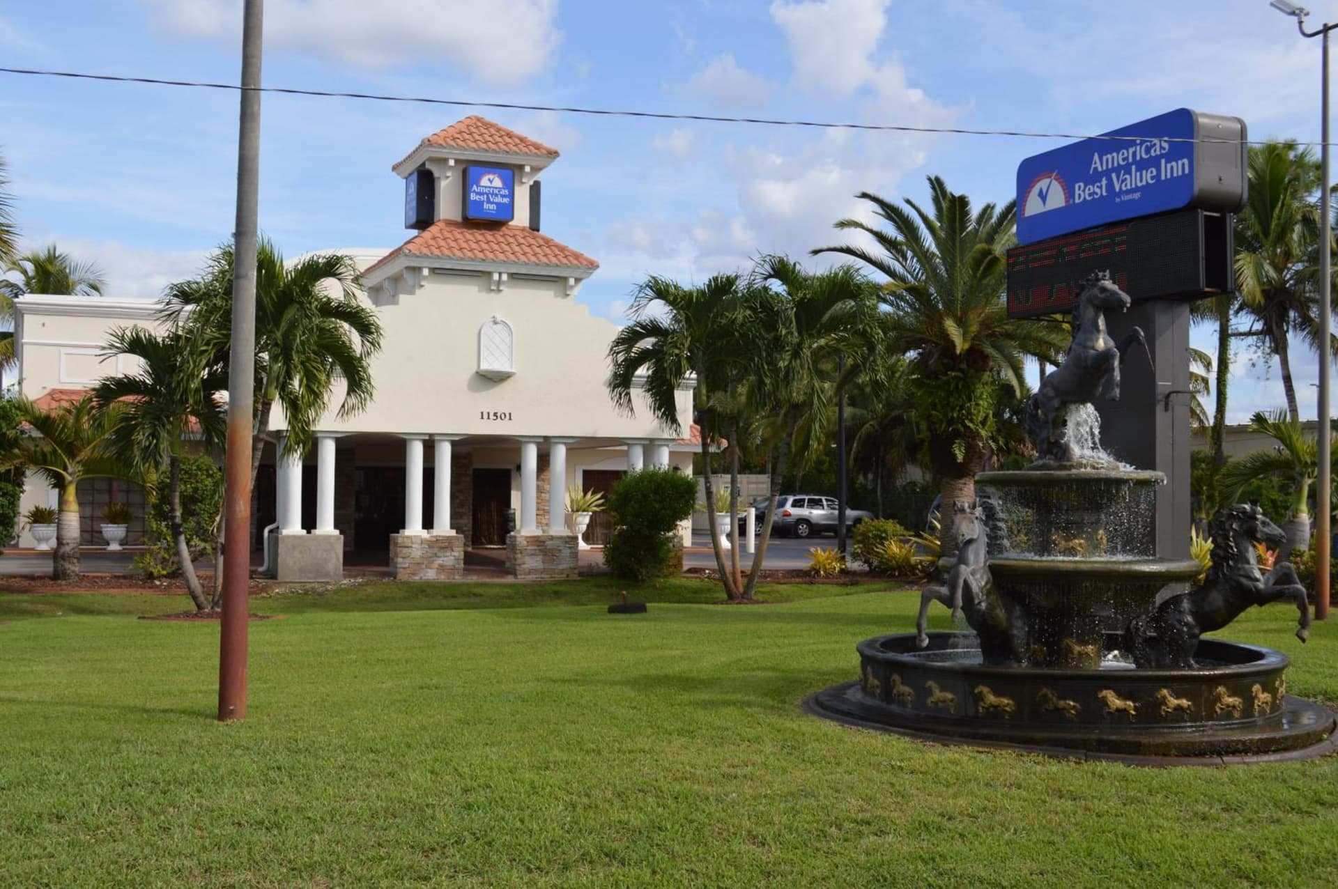 Americas Best Value Inn Fort Myers gallery photo in Fort Myers, FL — image 4