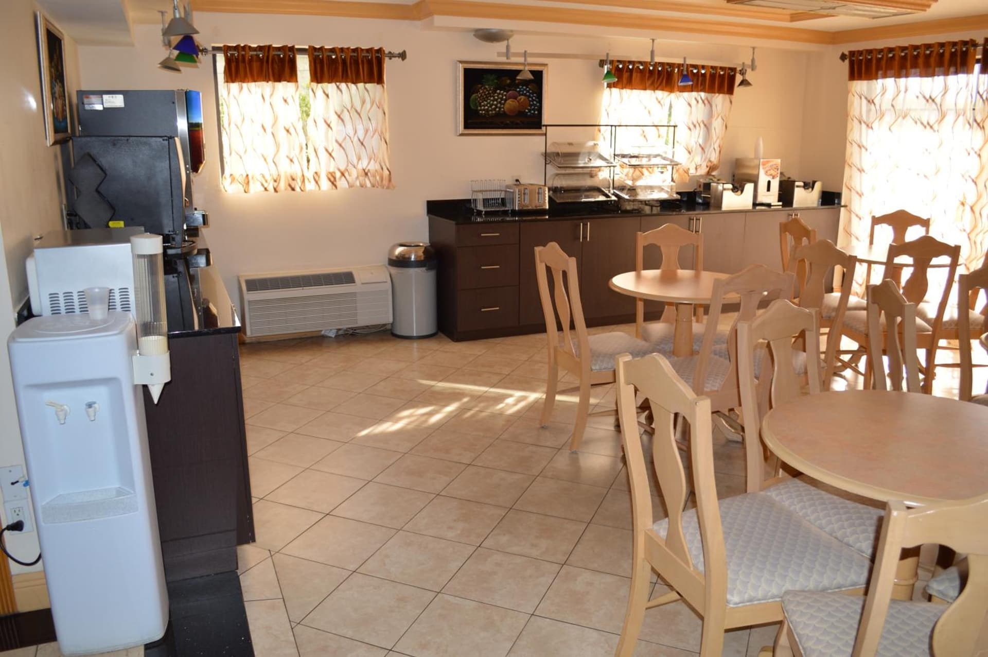 Americas Best Value Inn Fort Myers gallery photo in Fort Myers, FL — image 30