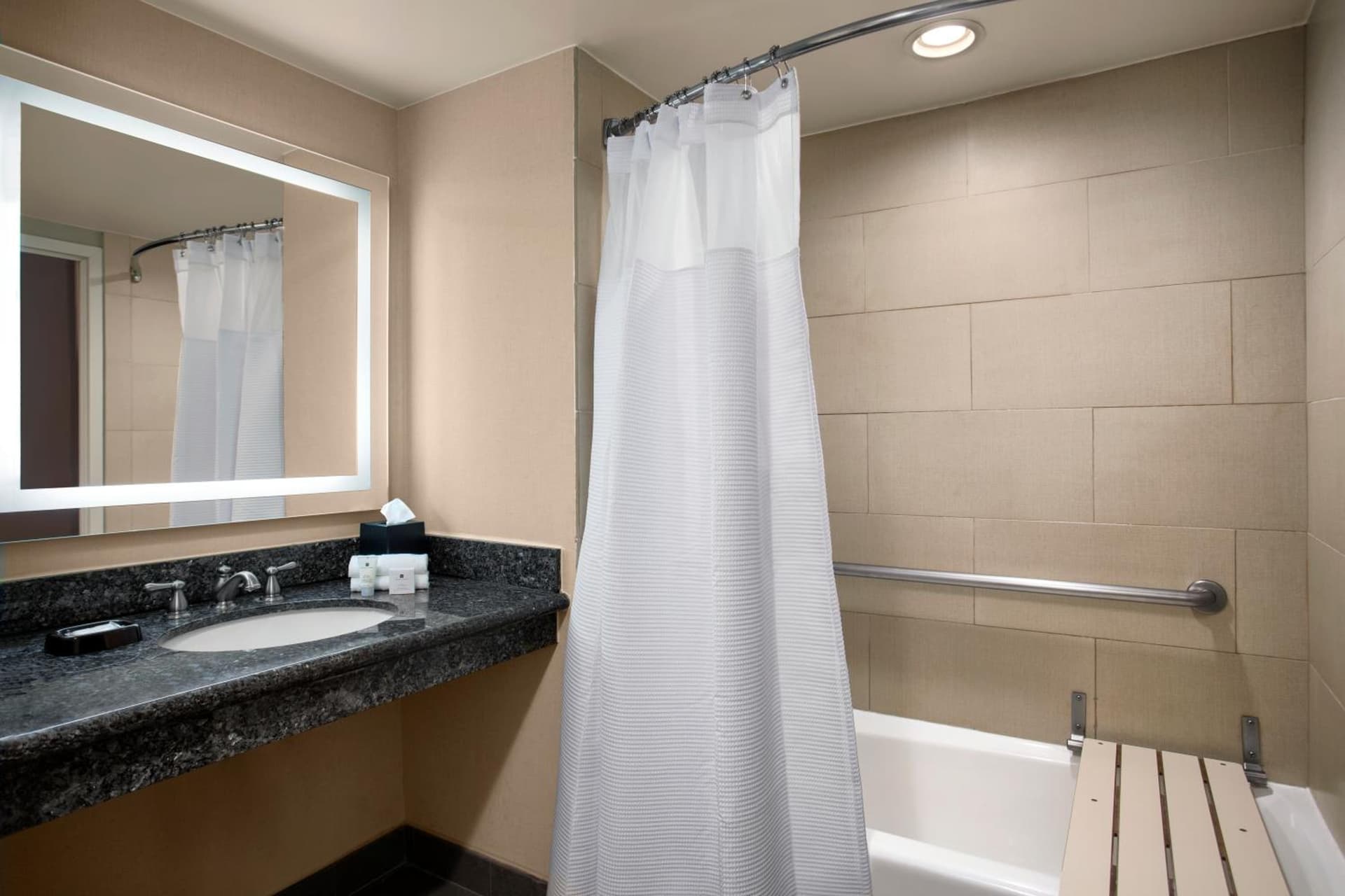 Crowne Plaza Hotel Los Angeles Harbor by IHG property views in San Pedro, CA — gallery photo 3