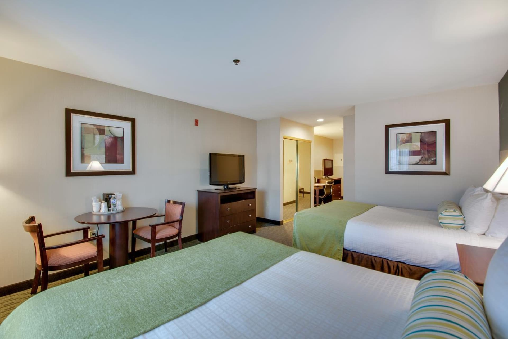Best Western Plus, The Inn at Hampton gallery photo in Hampton, NH — image 16