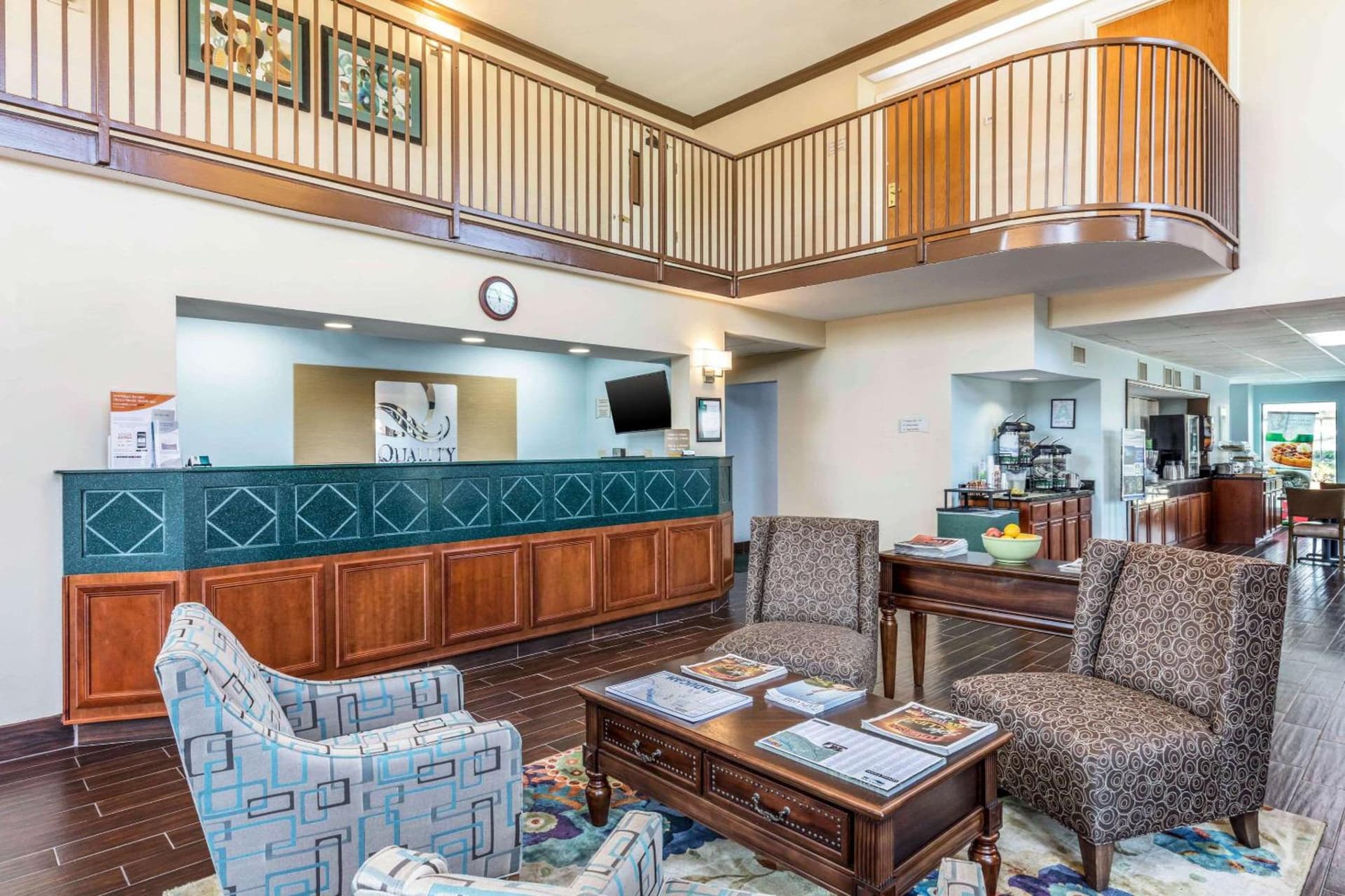 Quality Suites Paducah I-24 property views in Paducah, KY — gallery photo 3