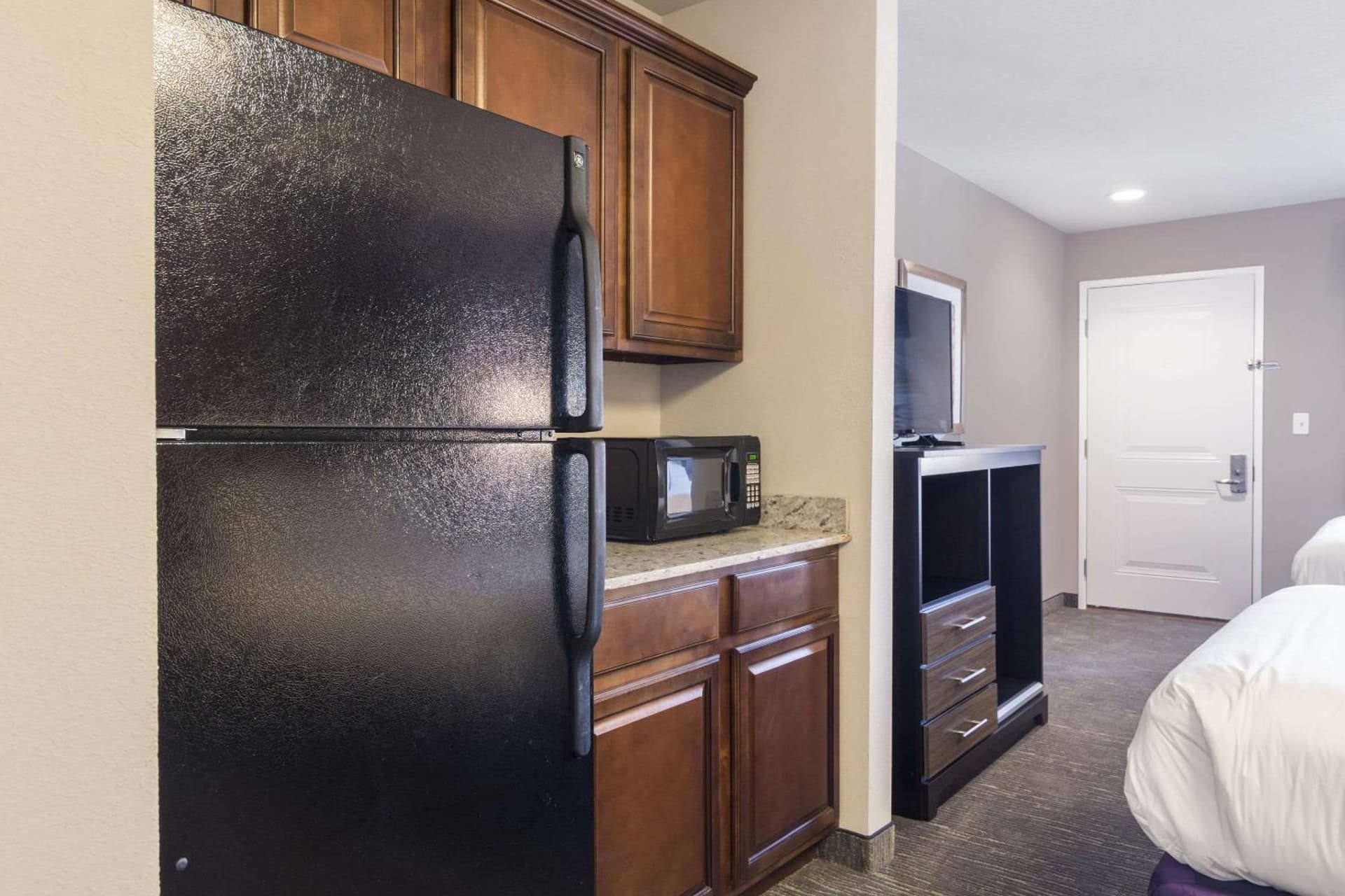 Econo Lodge Inn & Suites North Little Rock near Riverfront interior in North Little Rock, AR — gallery photo 2