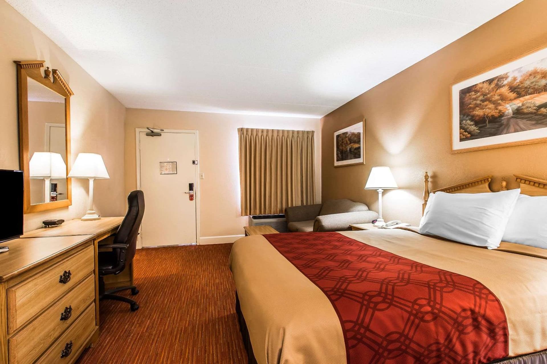 Econo Lodge Inn & Suites Huntsville University Area gallery photo in Huntsville, AL — image 28