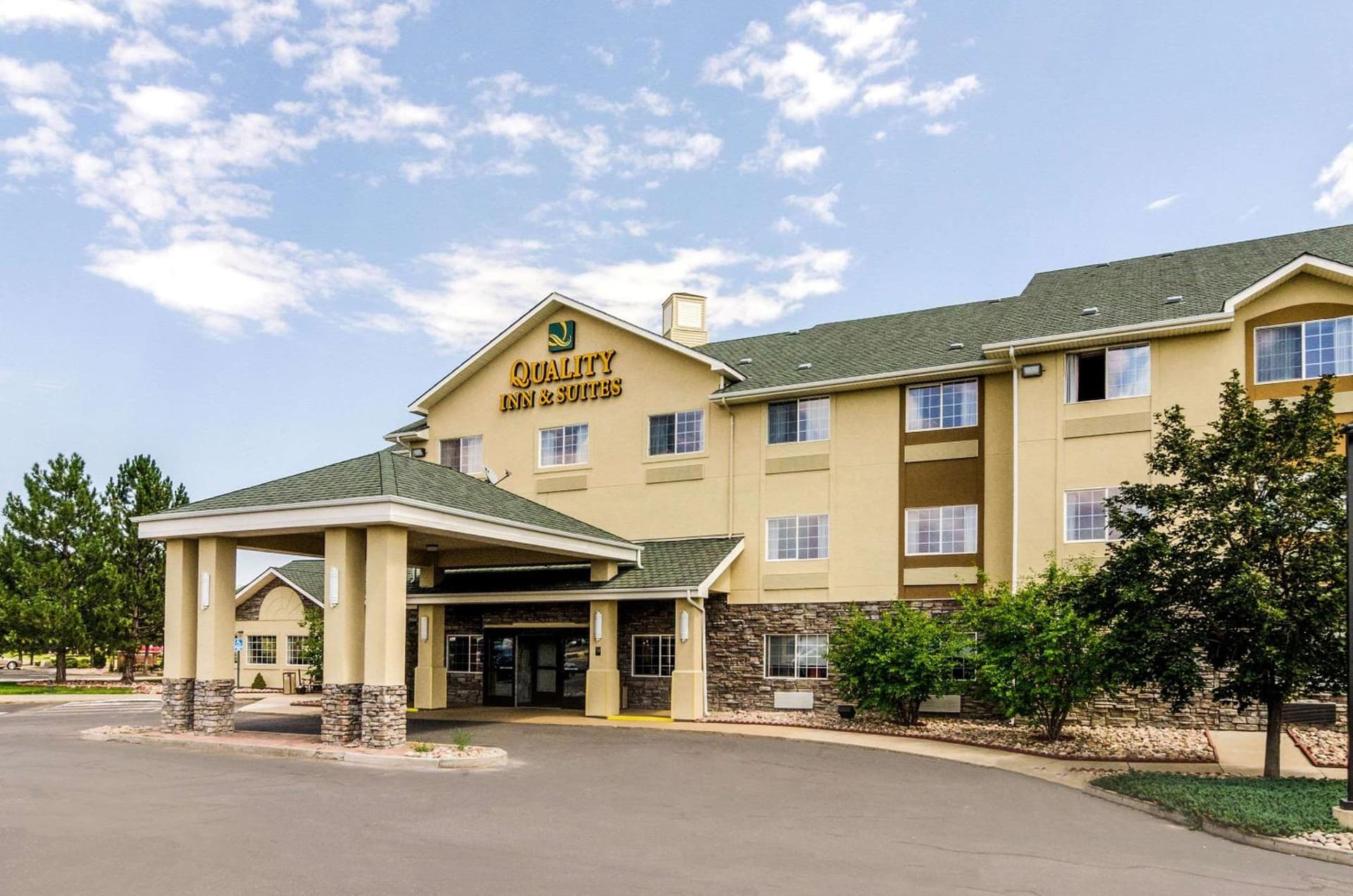 Quality Inn & Suites Westminster - Broomfield — hotel in Westminster, Colorado