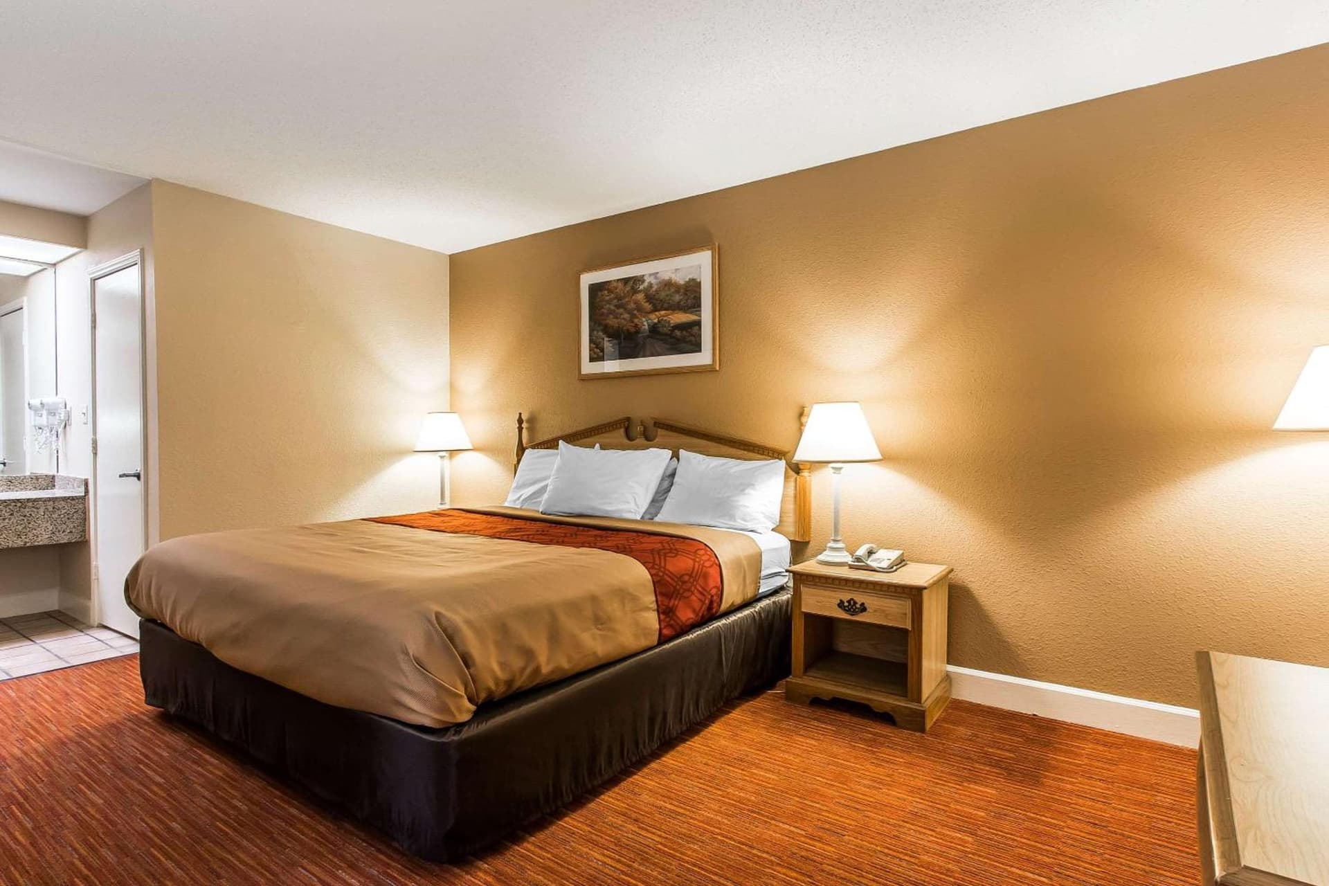 Econo Lodge Inn & Suites Huntsville University Area gallery photo in Huntsville, AL — image 32