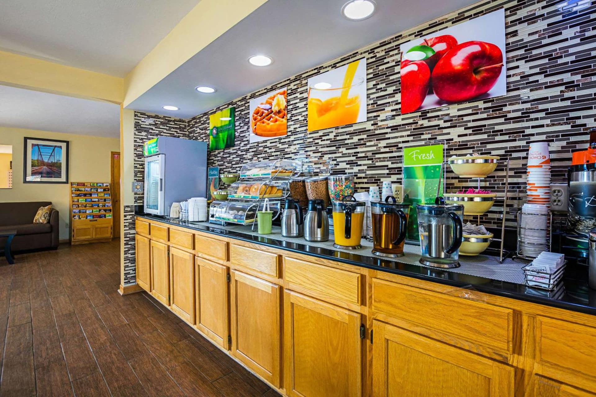 Quality Inn & Suites Greensburg I-74 interior in Greensburg, IN — gallery photo 2