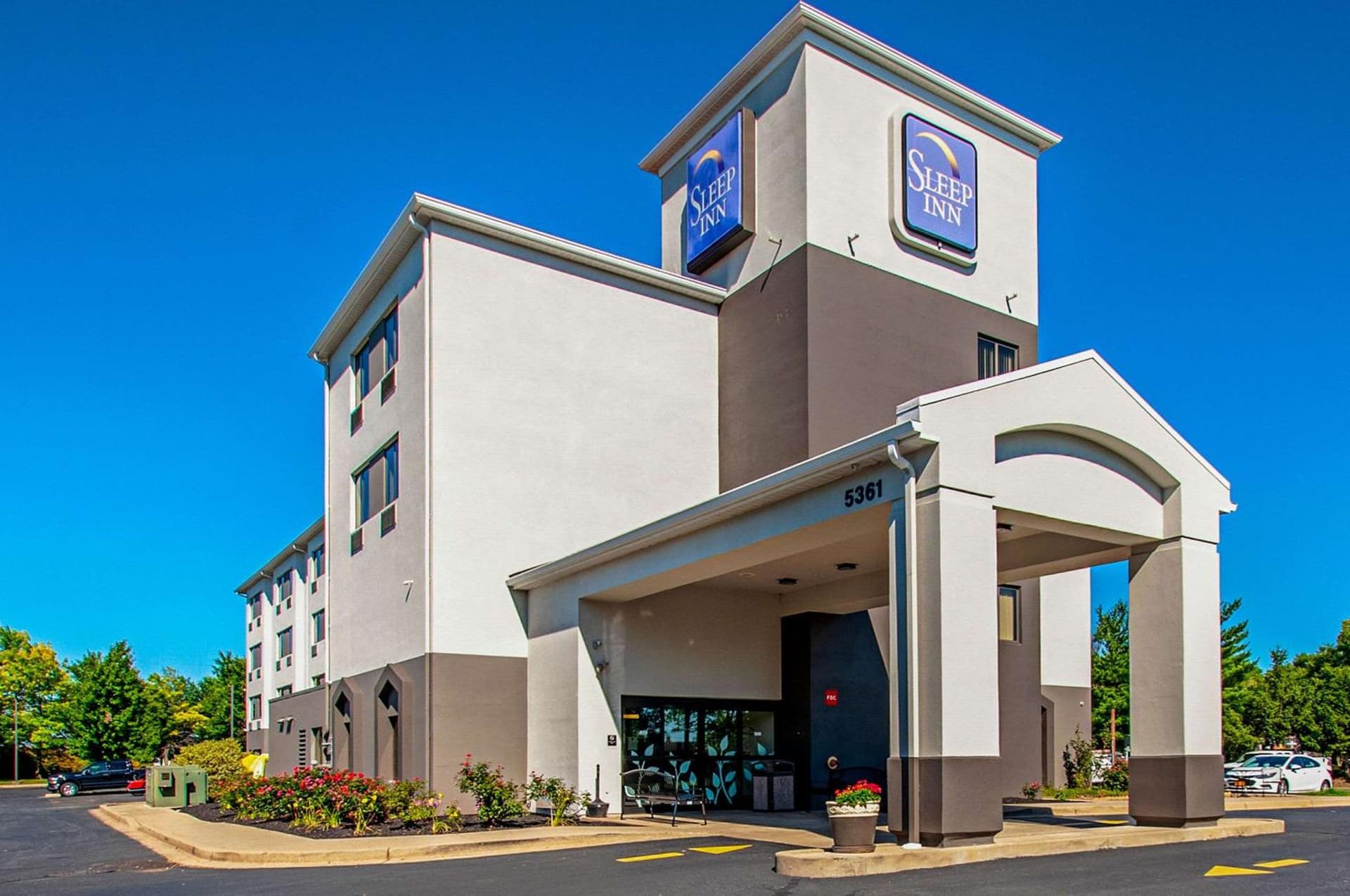 Garner Hotel Frederick Southeast by IHG interior in Frederick, MD — gallery photo 2