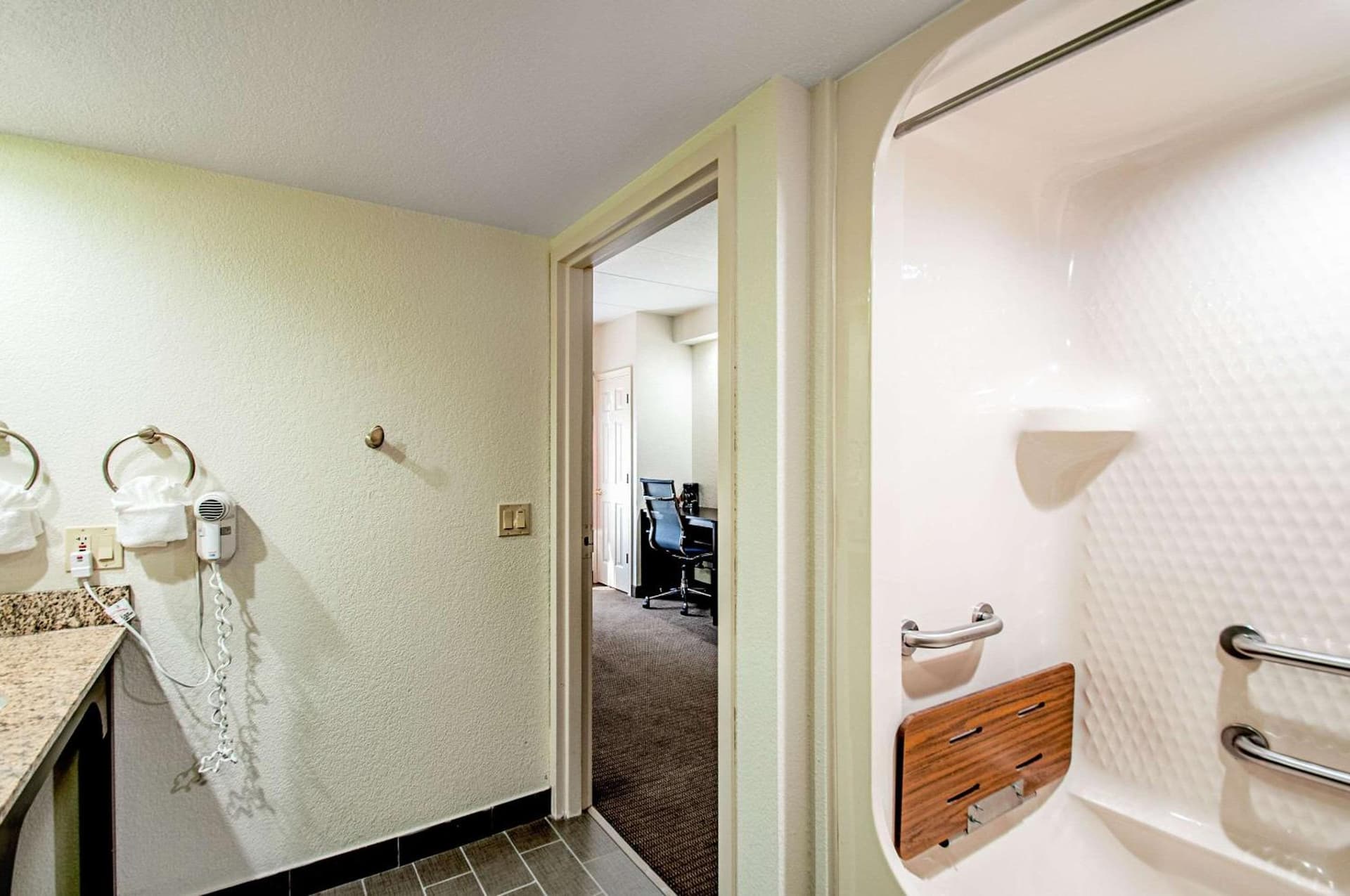 Garner Hotel Frederick Southeast by IHG gallery photo in Frederick, MD — image 19