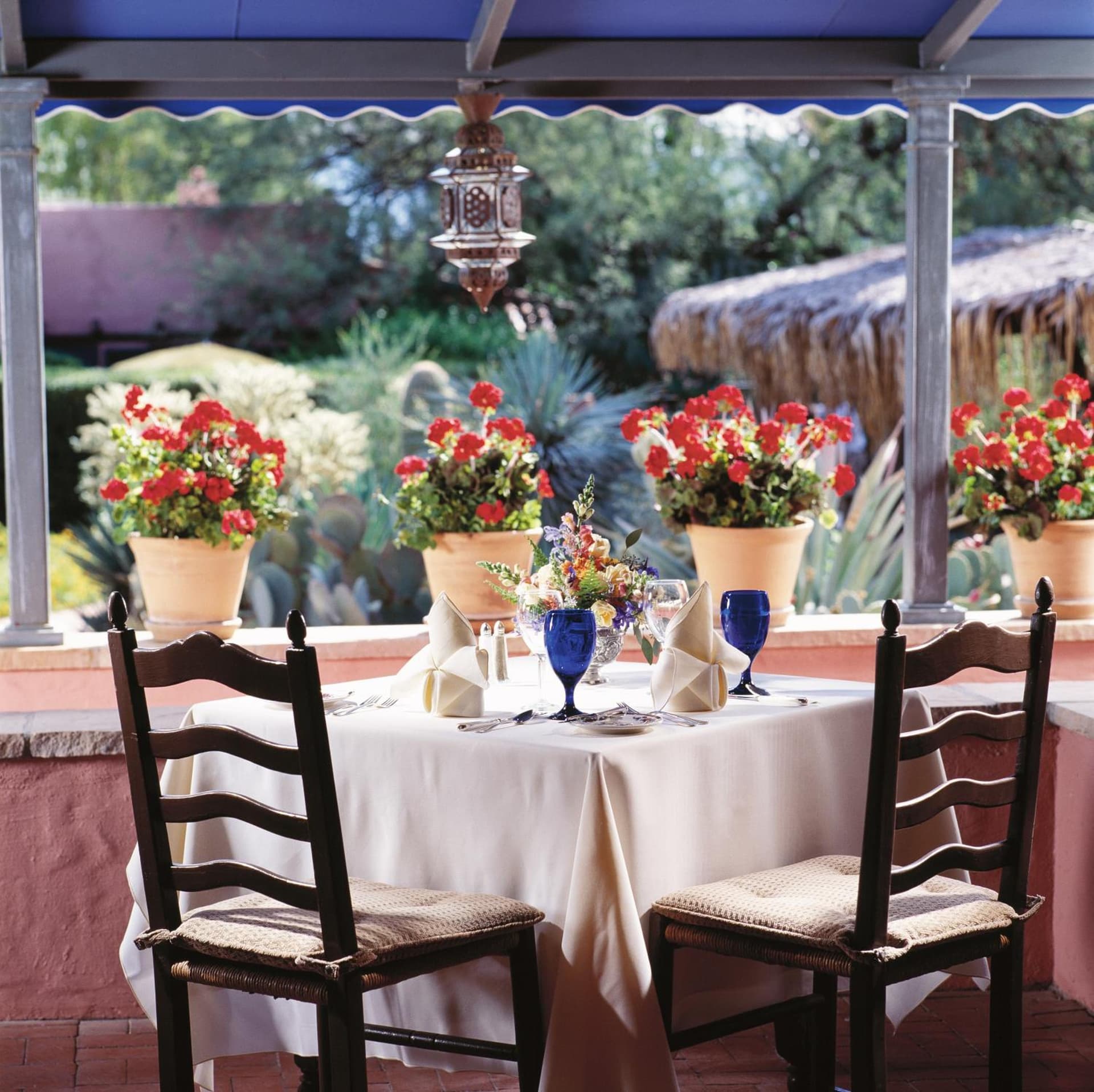 Arizona Inn interior in Tucson, AZ — gallery photo 2