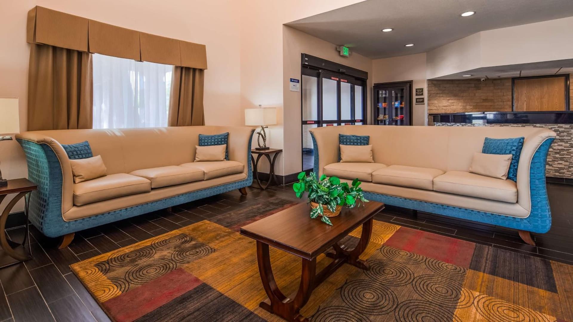Best Western Plus - Wendover Inn interior in Wendover, UT — gallery photo 2