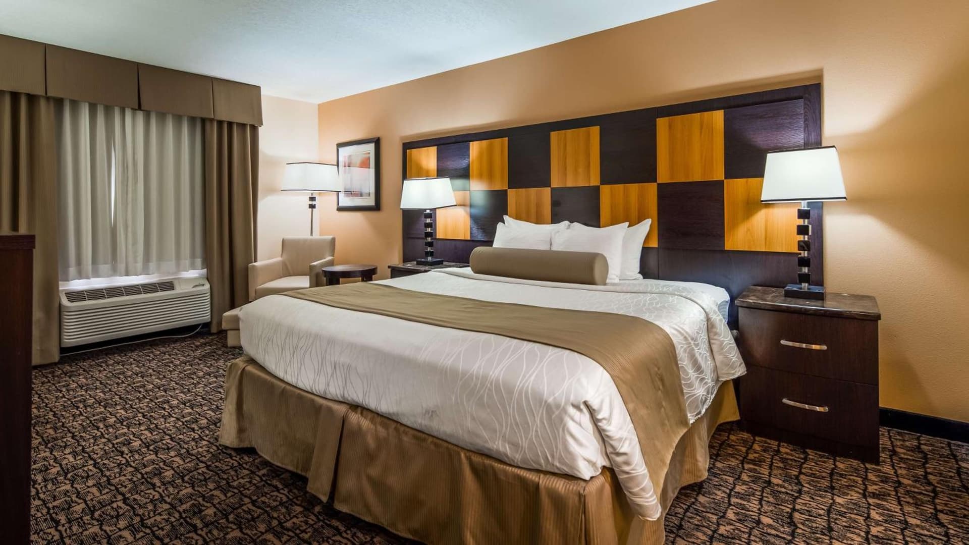 Best Western Plus - Wendover Inn property views in Wendover, UT — gallery photo 3