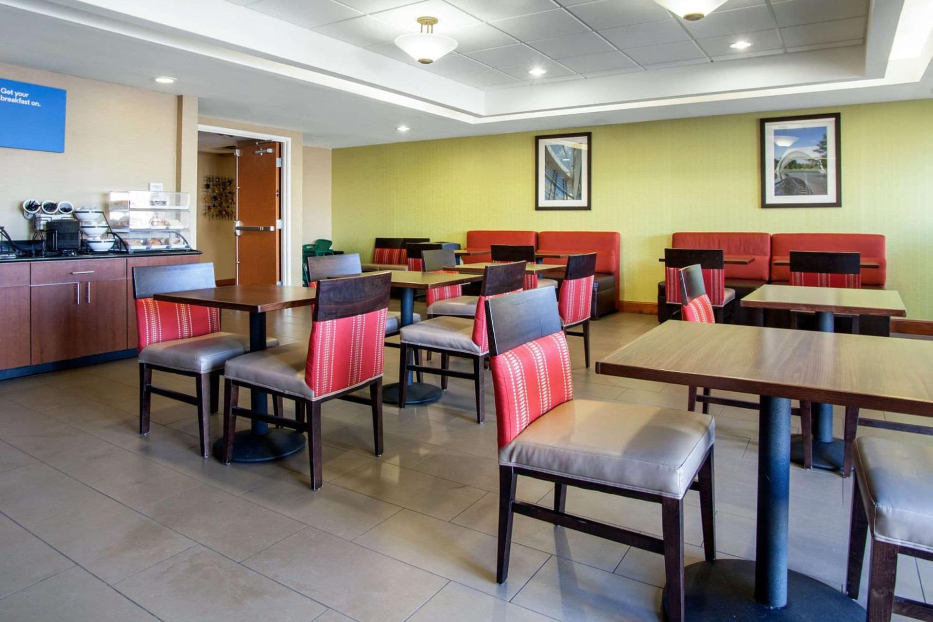 Comfort Inn & Suites Norman near University gallery photo in Norman, OK — image 4