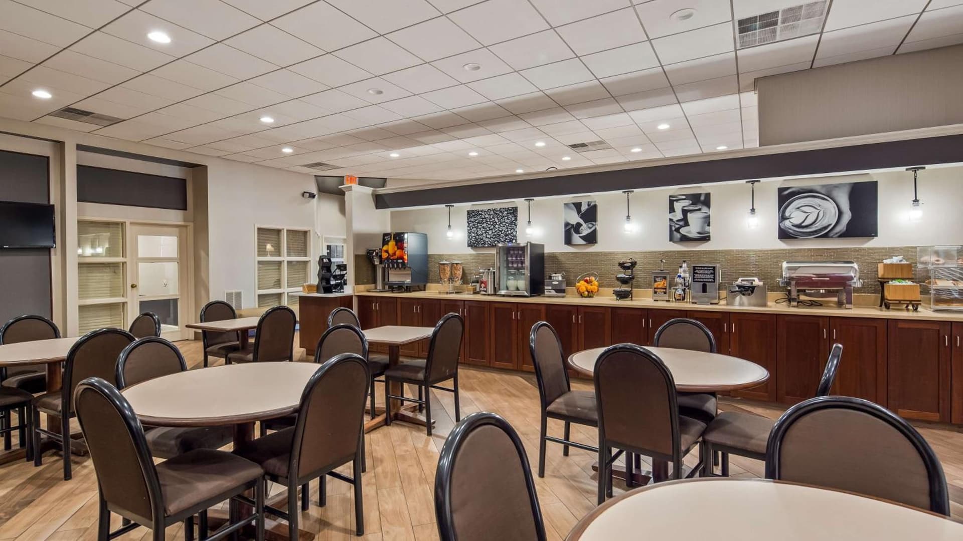 Best Western Gateway Adirondack Inn gallery photo in Utica, NY — image 41