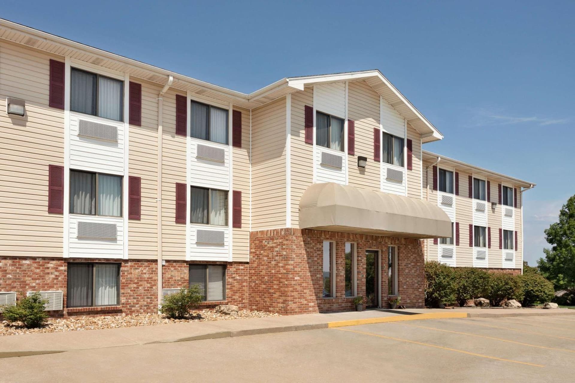 Travelodge by Wyndham Jefferson City — hotel in Jefferson City, Missouri