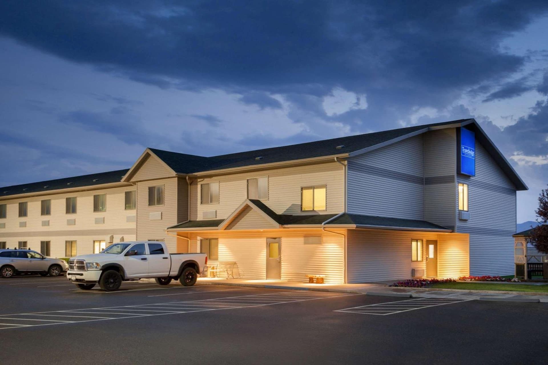 Travelodge by Wyndham Milford interior in Milford, UT — gallery photo 2