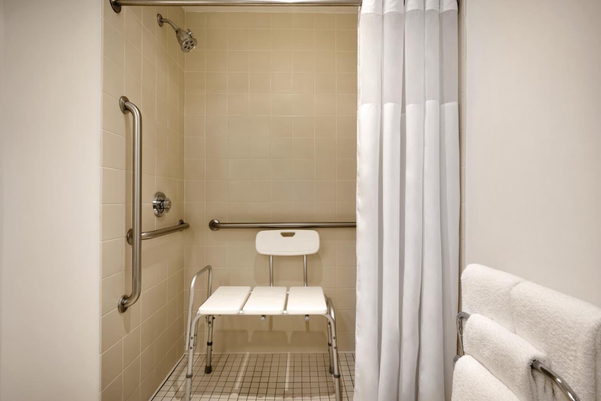 Country Inn & Suites by Radisson, Des Moines West, IA gallery photo in Clive, IA — image 37