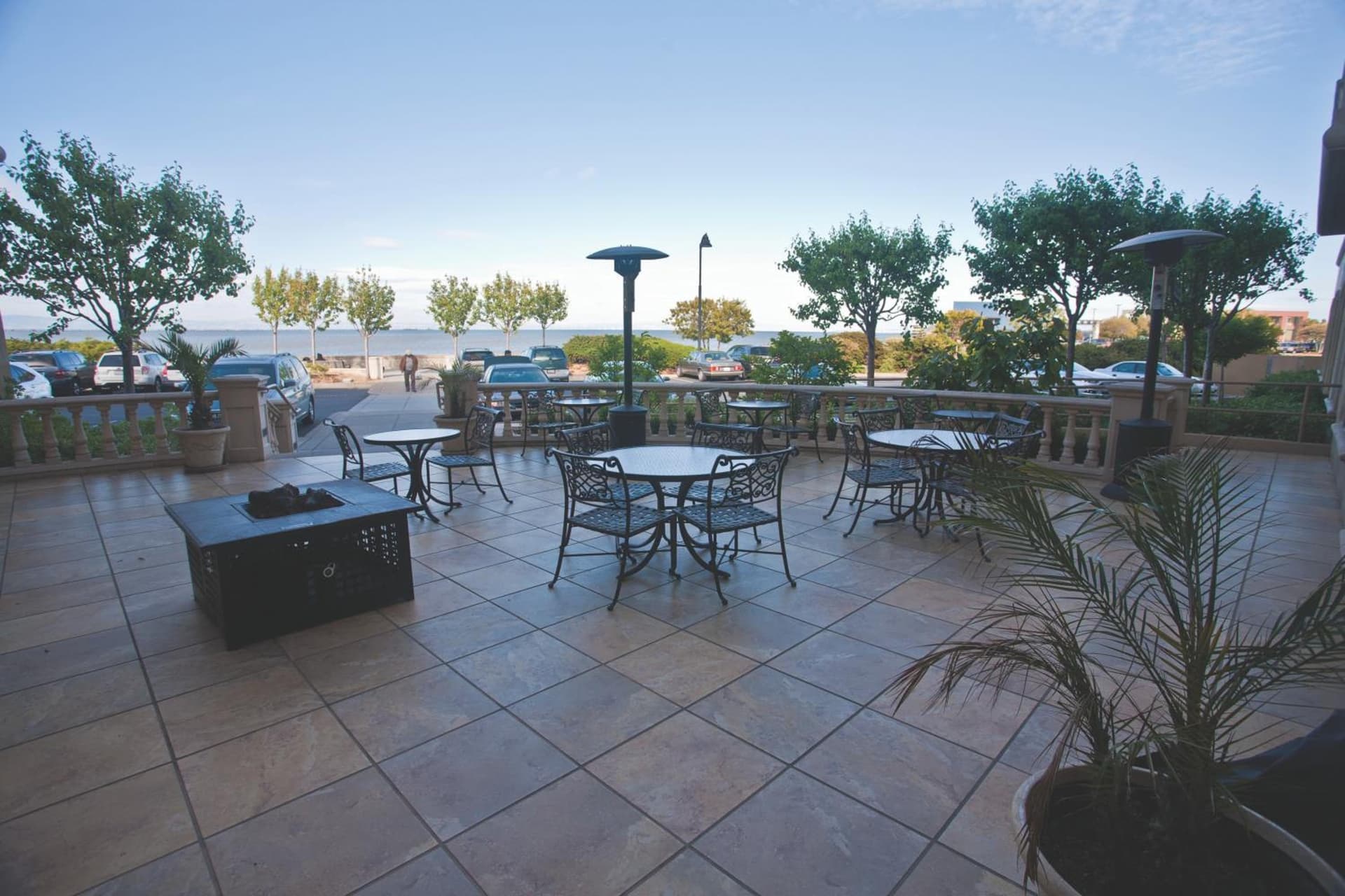 Bay Landing Hotel gallery photo in Burlingame, CA — image 4