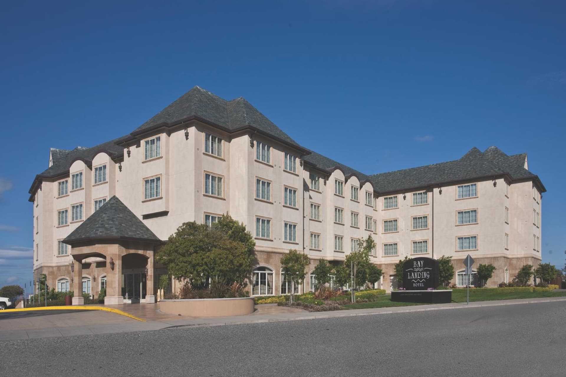 Bay Landing Hotel interior in Burlingame, CA — gallery photo 2