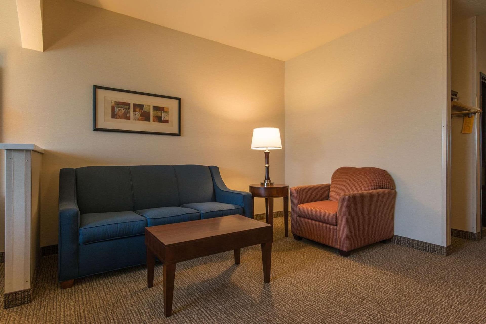 Comfort Suites Springfield-Eugene property views in Springfield, OR — gallery photo 3