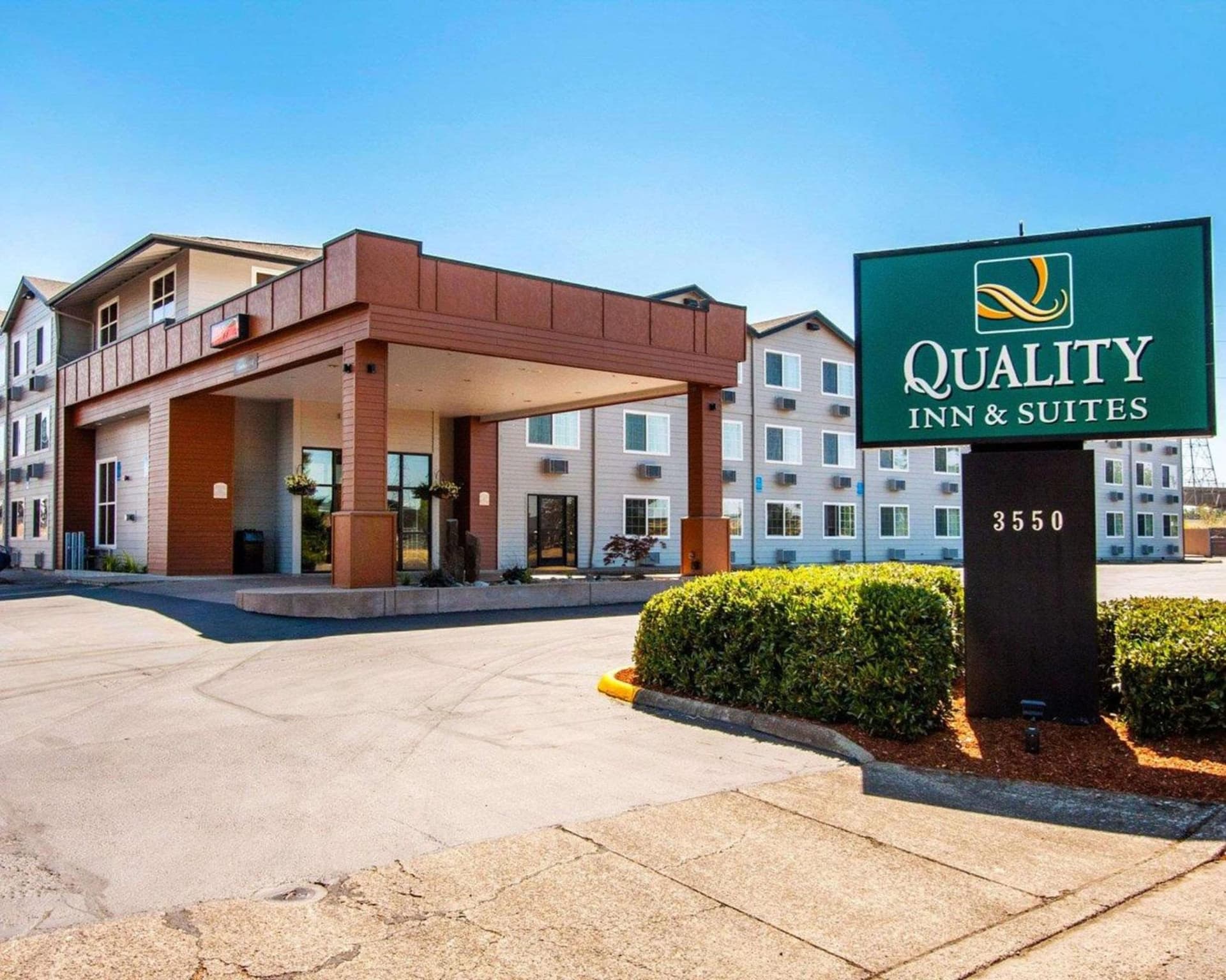 Quality Inn & Suites Springfield - Eugene North featured exterior or lobby in Springfield, OR — similar hotel