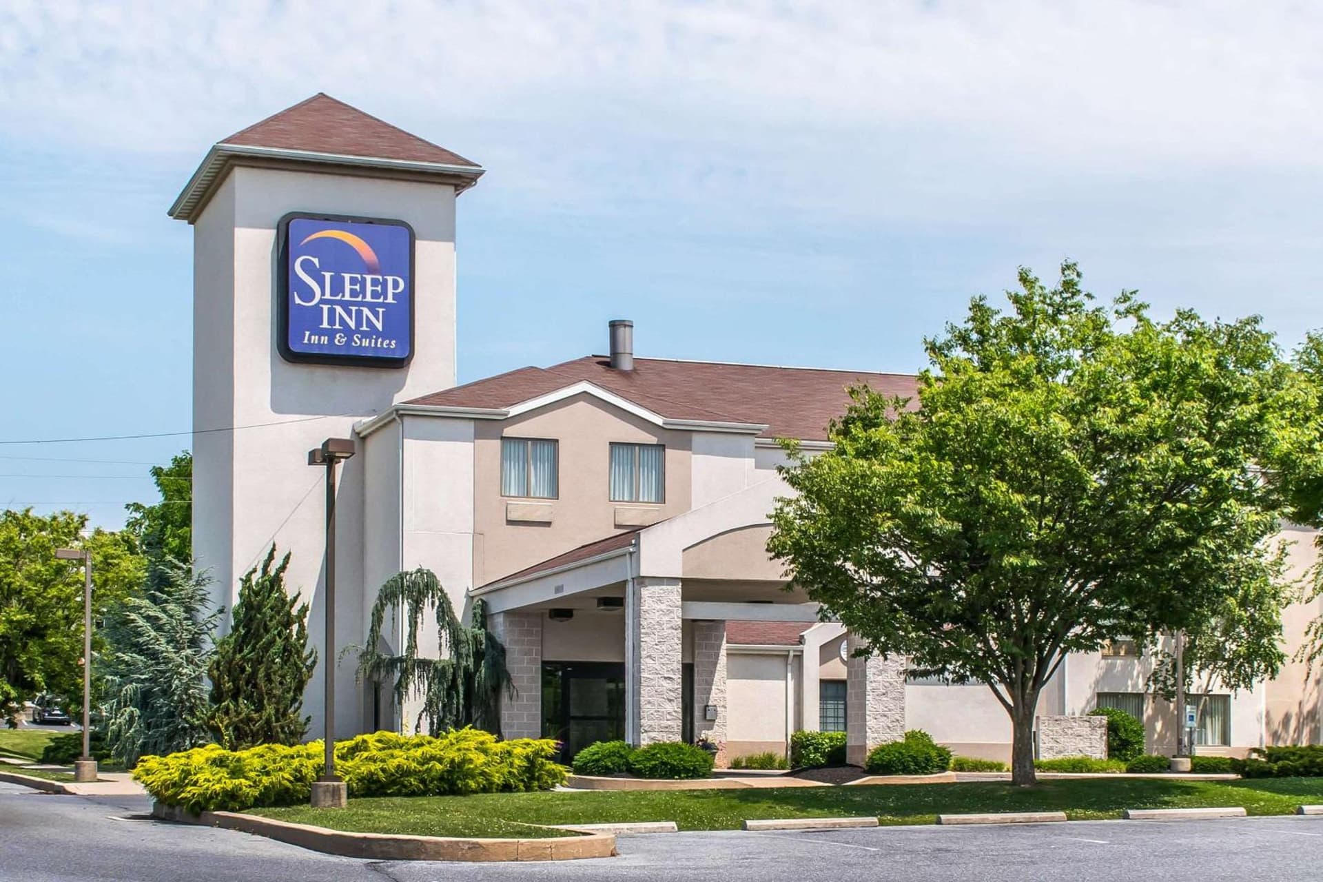 Sleep Inn & Suites of Lancaster County interior in Mountville, PA — gallery photo 2