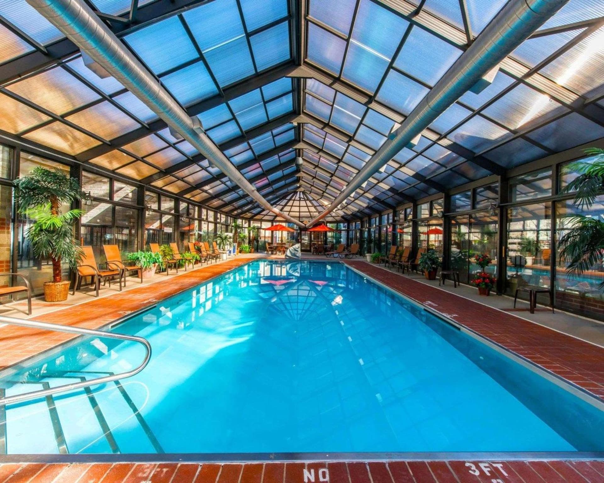 Comfort Inn & Suites Erie - Splash Lagoon Indoor Waterpark gallery photo in Erie, PA — image 11