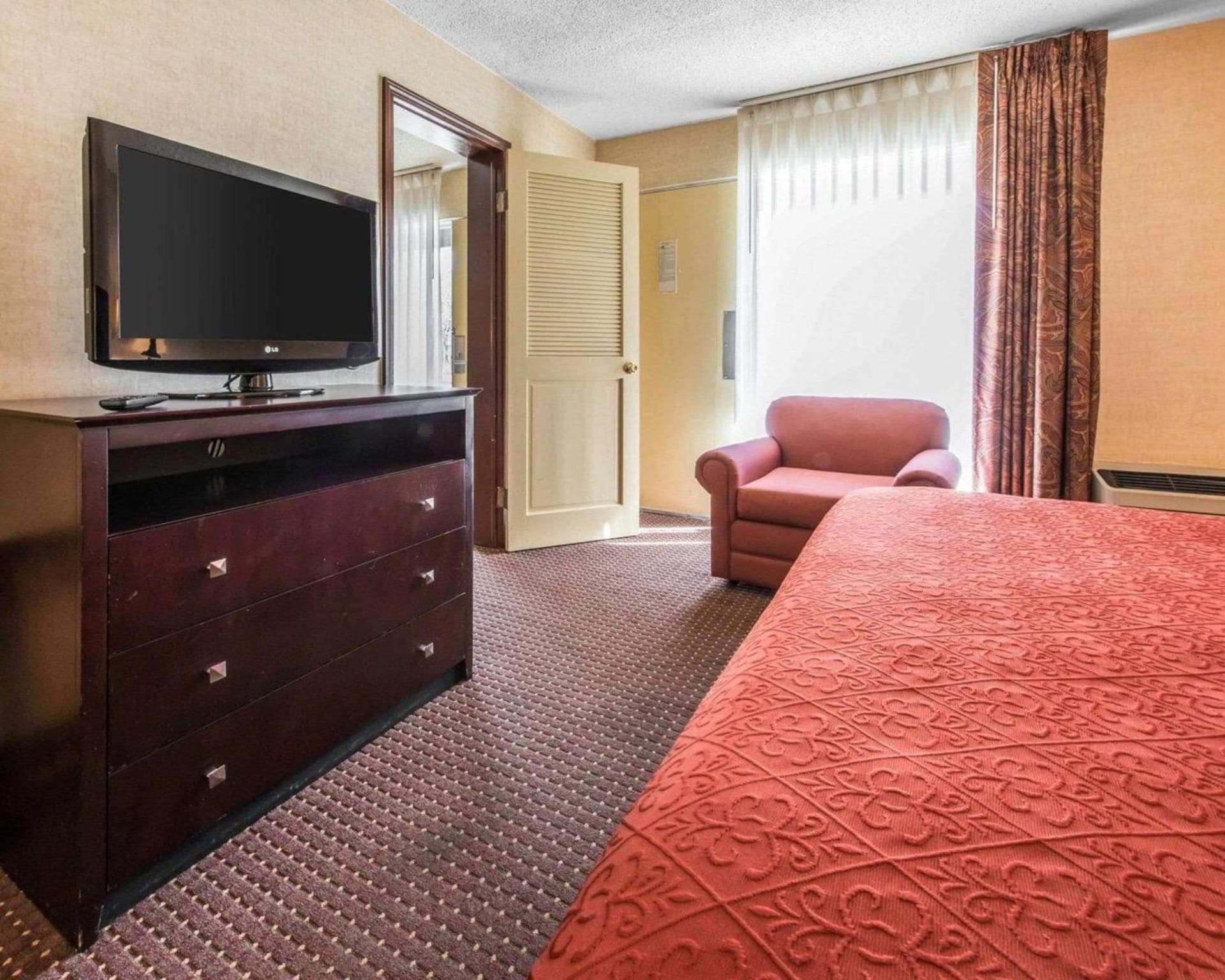 Quality Inn & Suites Erie near Casino gallery photo in Erie, PA — image 20