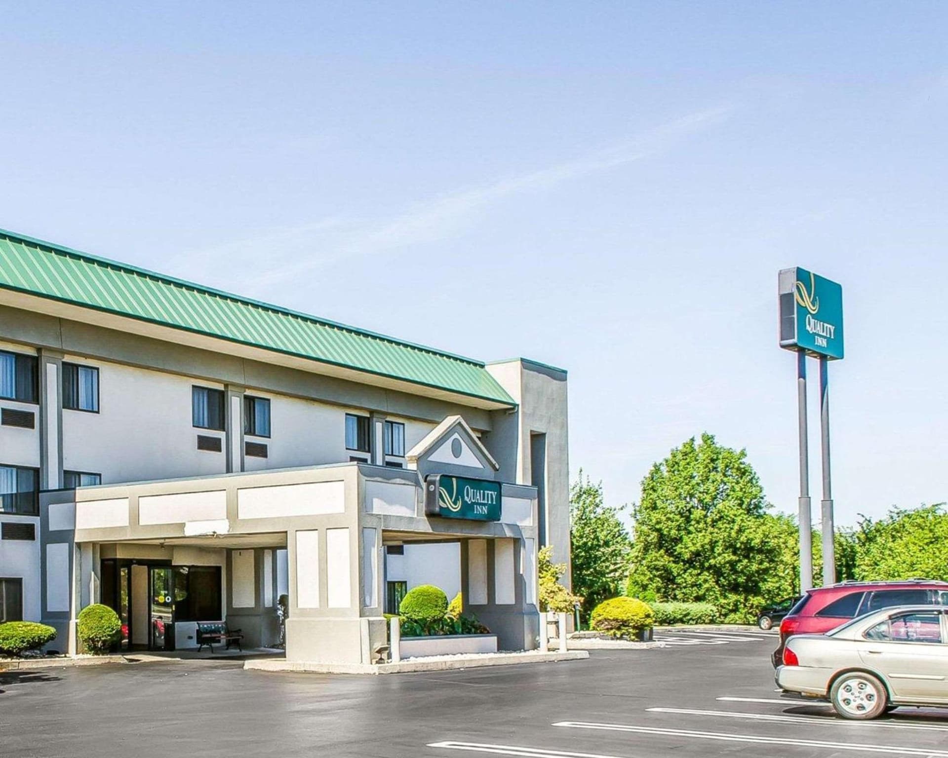 Quality Inn Harrisburg - Hershey Area interior in Harrisburg, PA — gallery photo 2