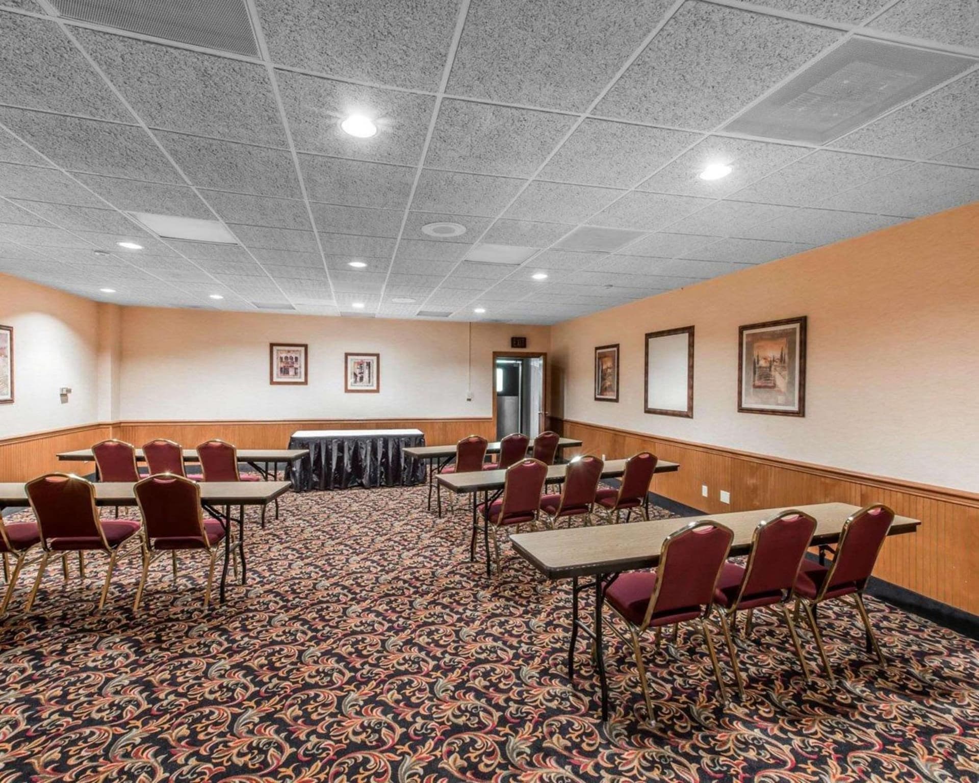 Quality Inn & Suites Erie near Casino gallery photo in Erie, PA — image 7