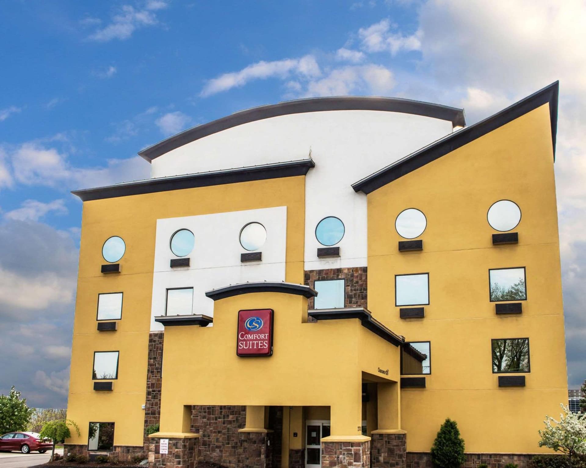 Comfort Suites Monroeville - Pittsburgh East featured exterior or lobby in Monroeville, PA — similar hotel