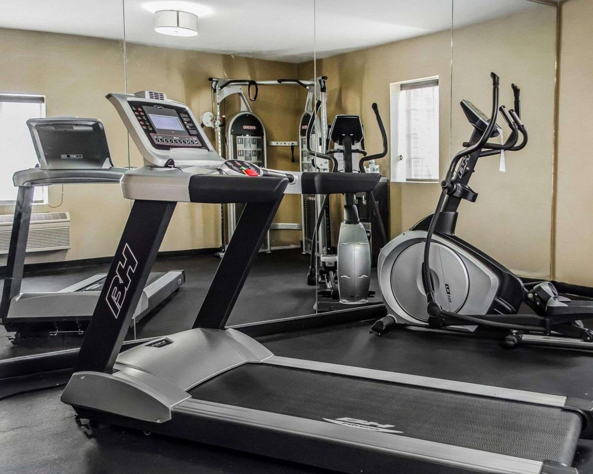 SureStay Plus by Best Western Jonestown Lebanon Valley gallery photo in Jonestown, PA — image 4