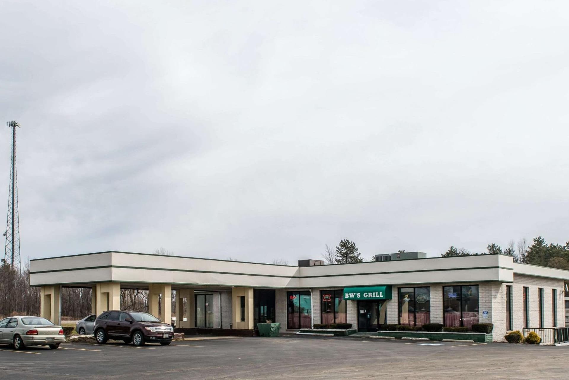 Quality Inn & Suites Fairview - Erie interior in Fairview, PA — gallery photo 2