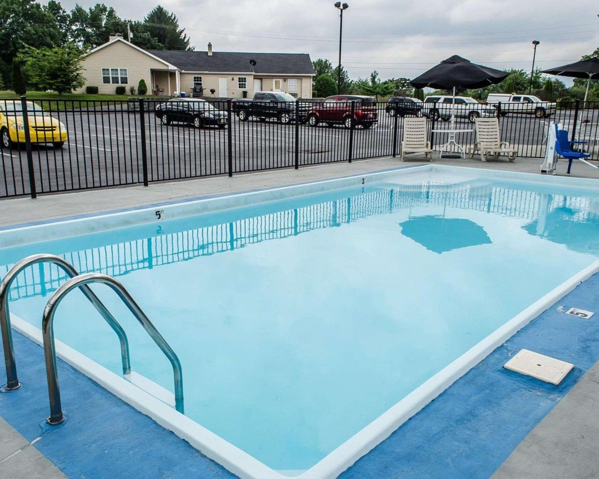 SureStay Plus by Best Western Jonestown Lebanon Valley gallery photo in Jonestown, PA — image 7