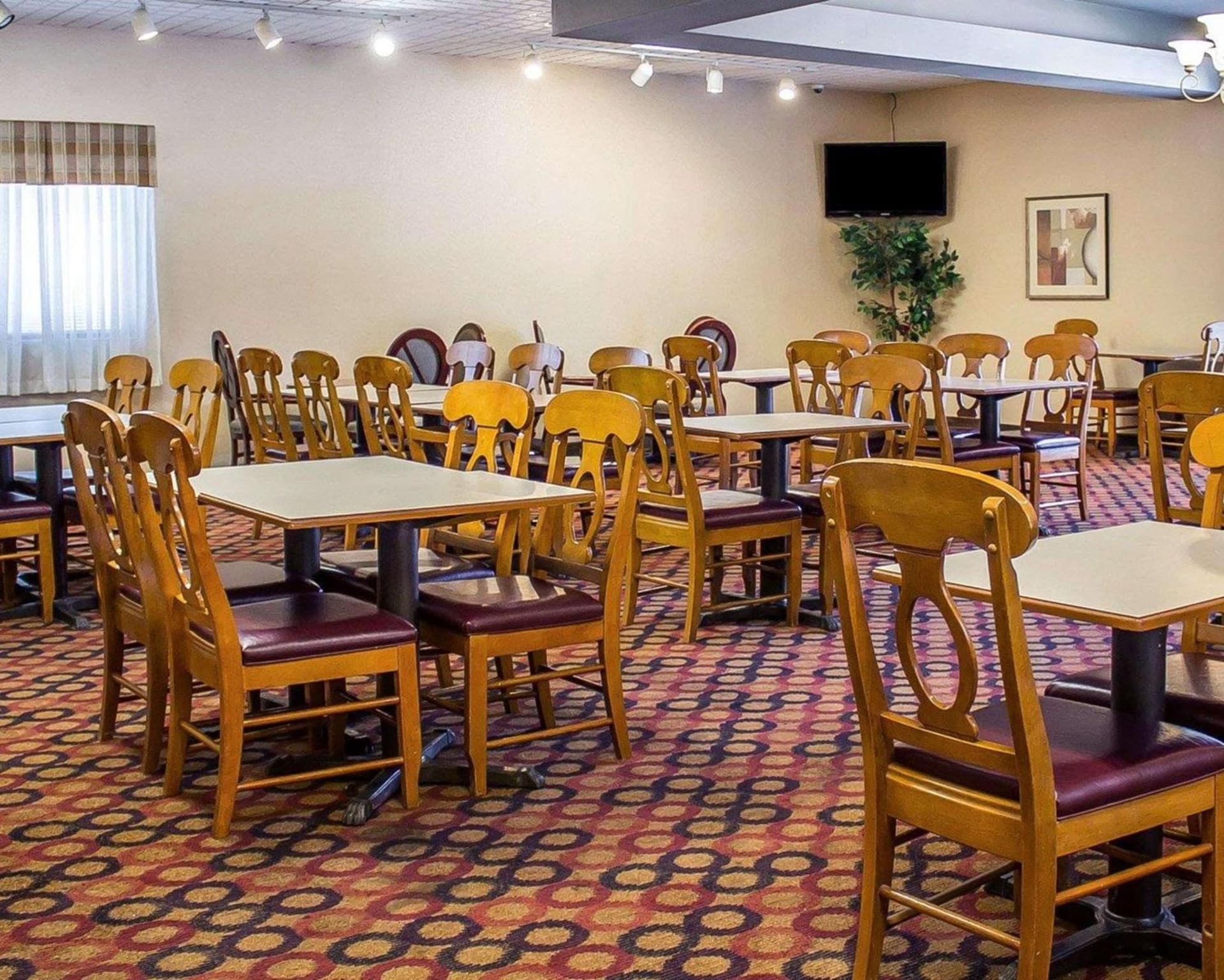Wilkes-Barre Inn & Suites property views in Wilkes-Barre, PA — gallery photo 3