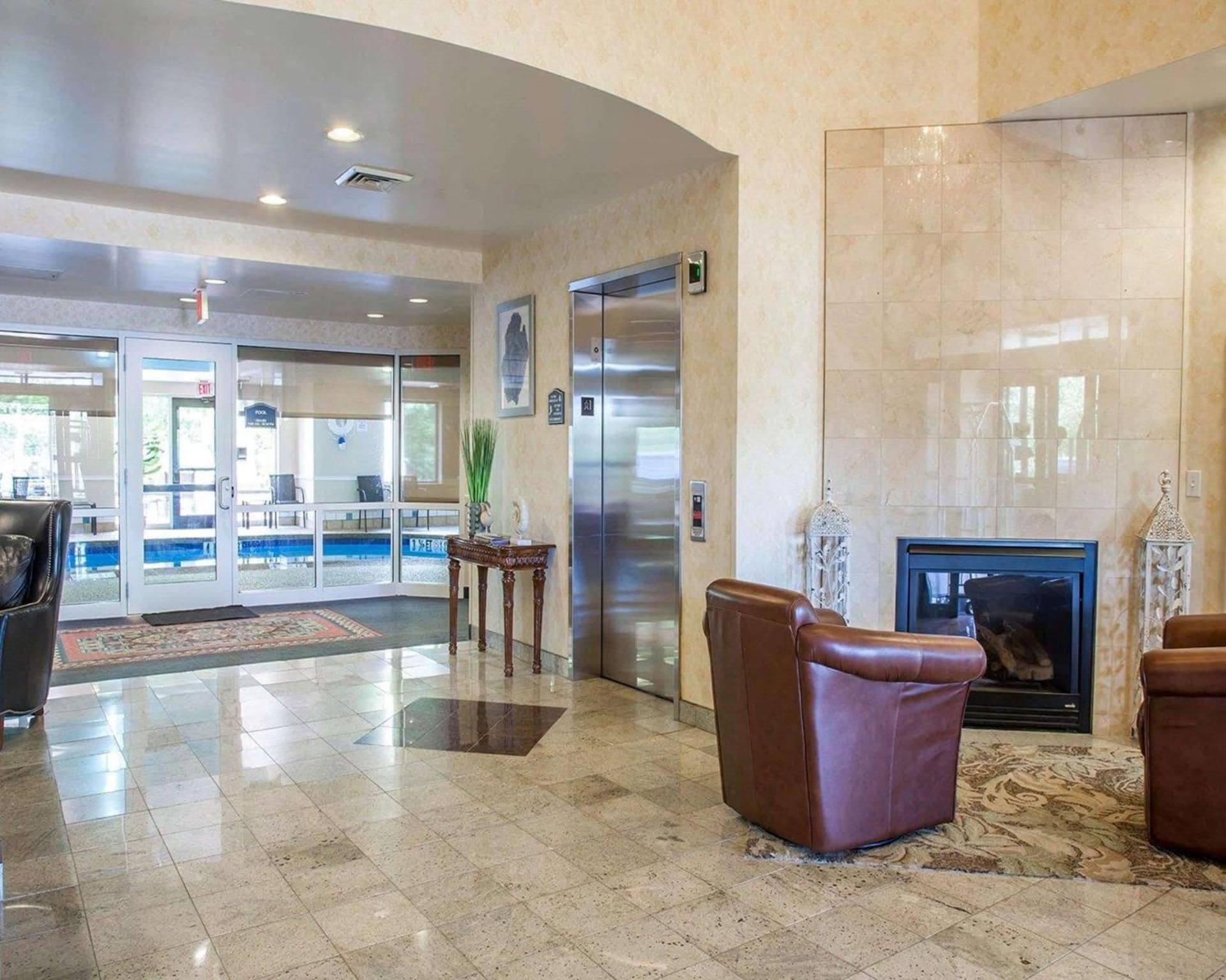 Comfort Suites West Warwick - Providence gallery photo in West Warwick — image 32