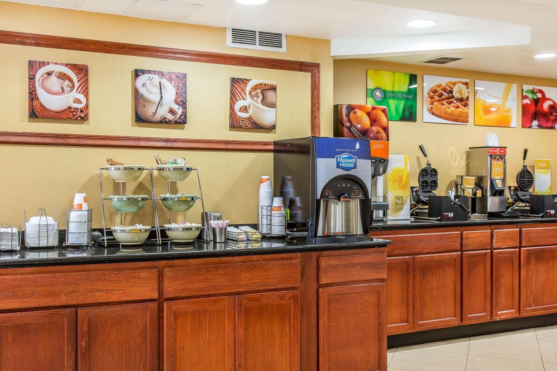 Quality Inn & Suites Middletown - Newport property views in Middletown, RI — gallery photo 3