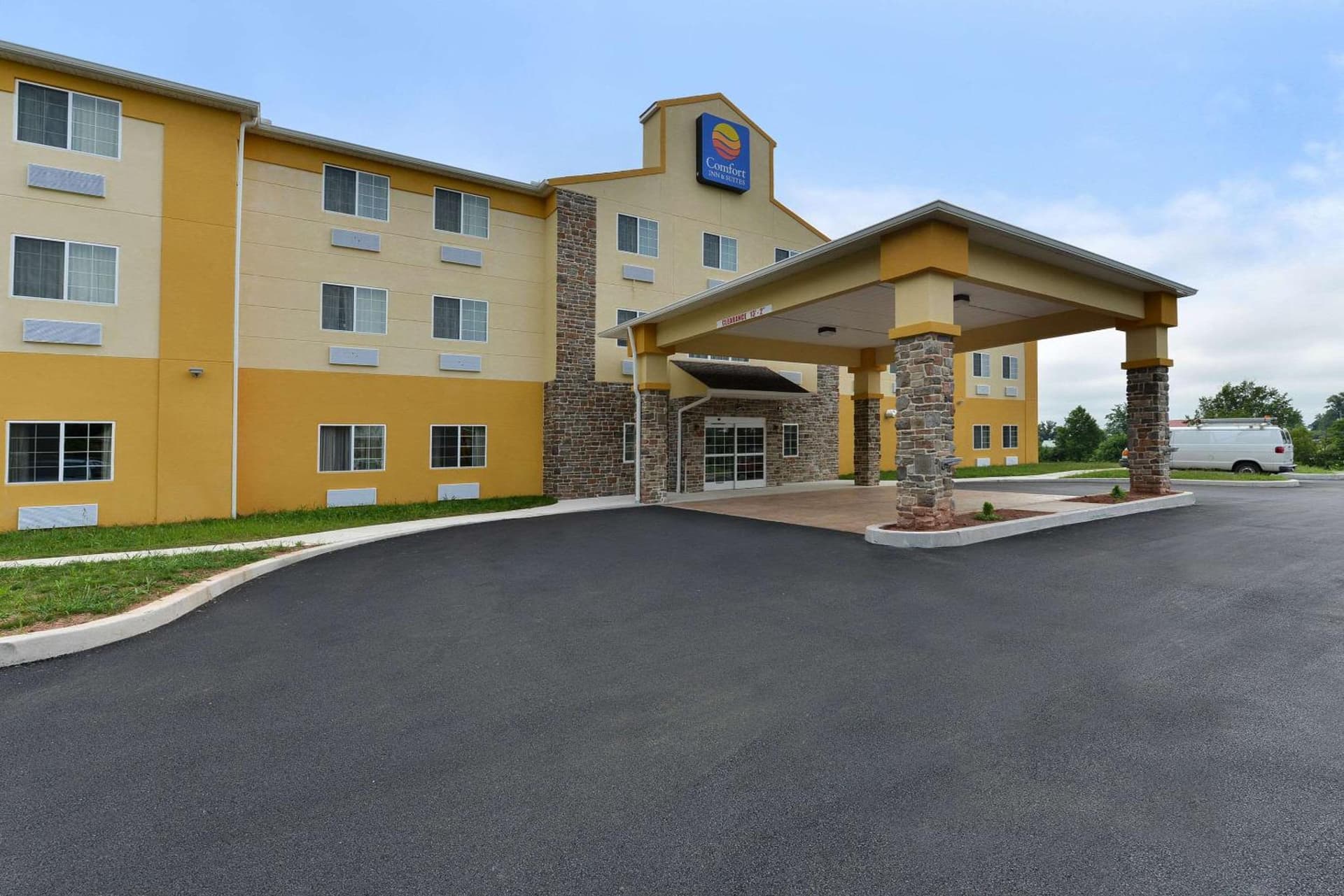 Days Inn & Suites by Wyndham Manheim Lebanon featured exterior or lobby in Manheim, PA — similar hotel